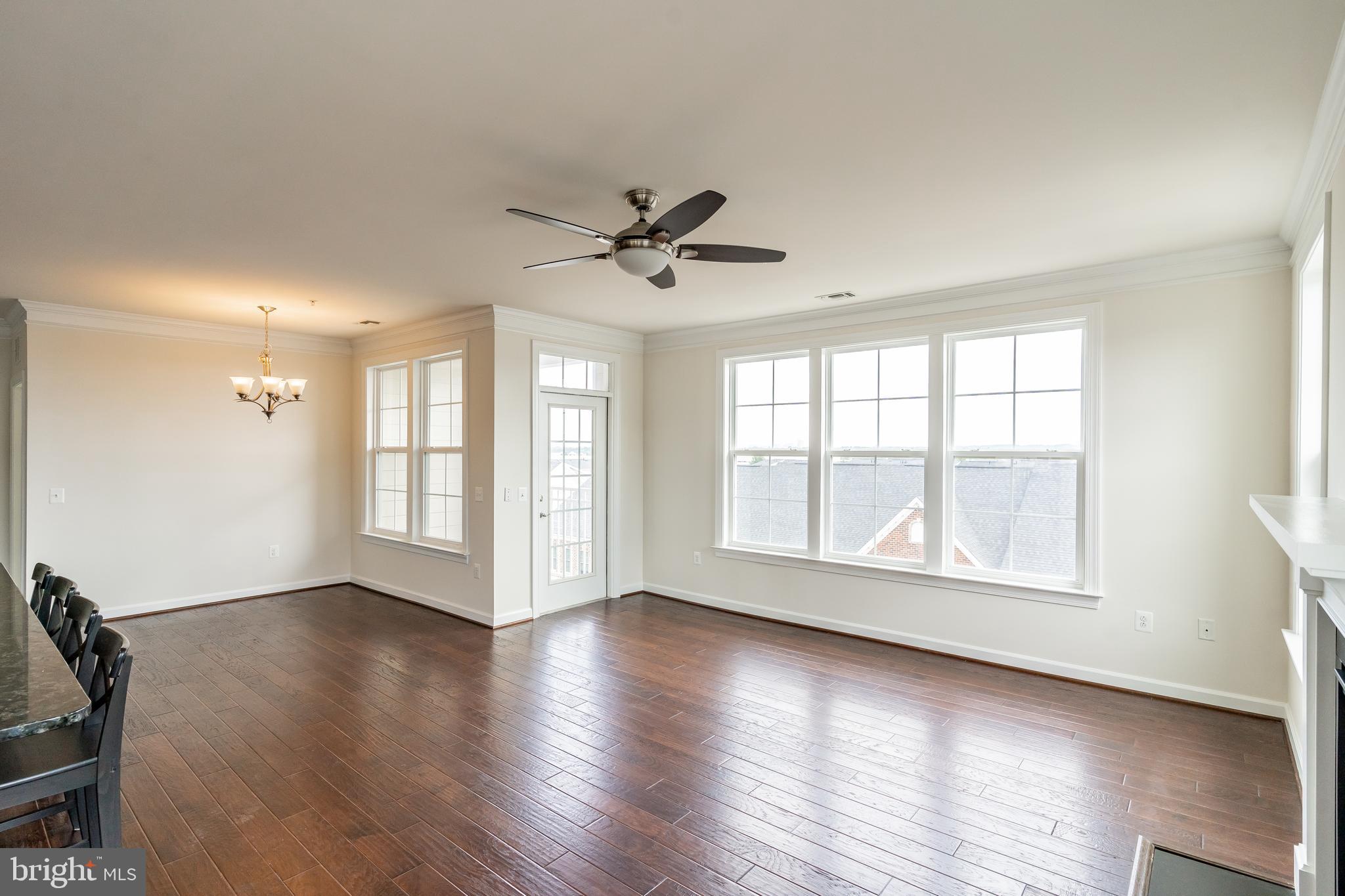 3160 JOHN GLENN ST #502