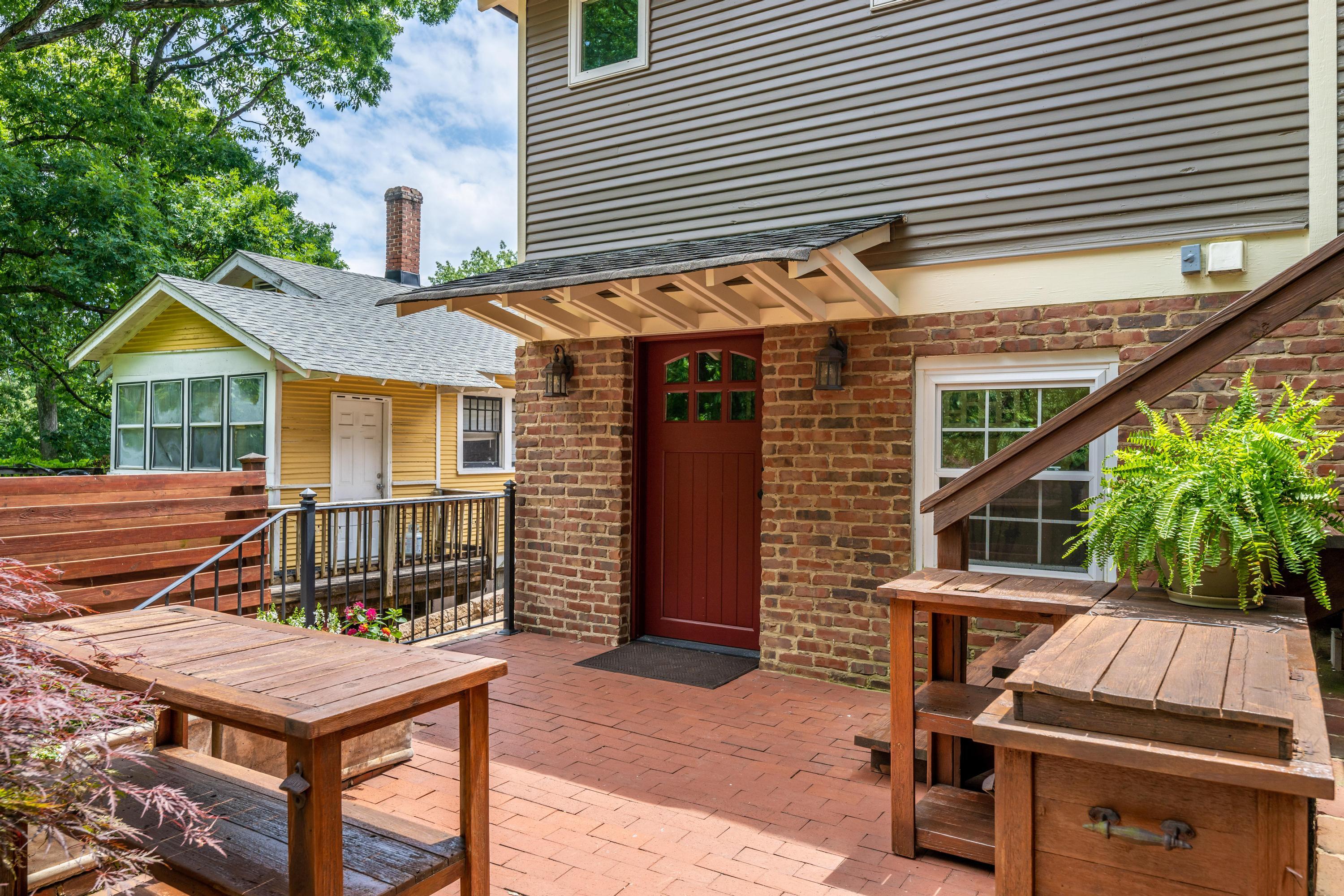 803 Forest Avenue
