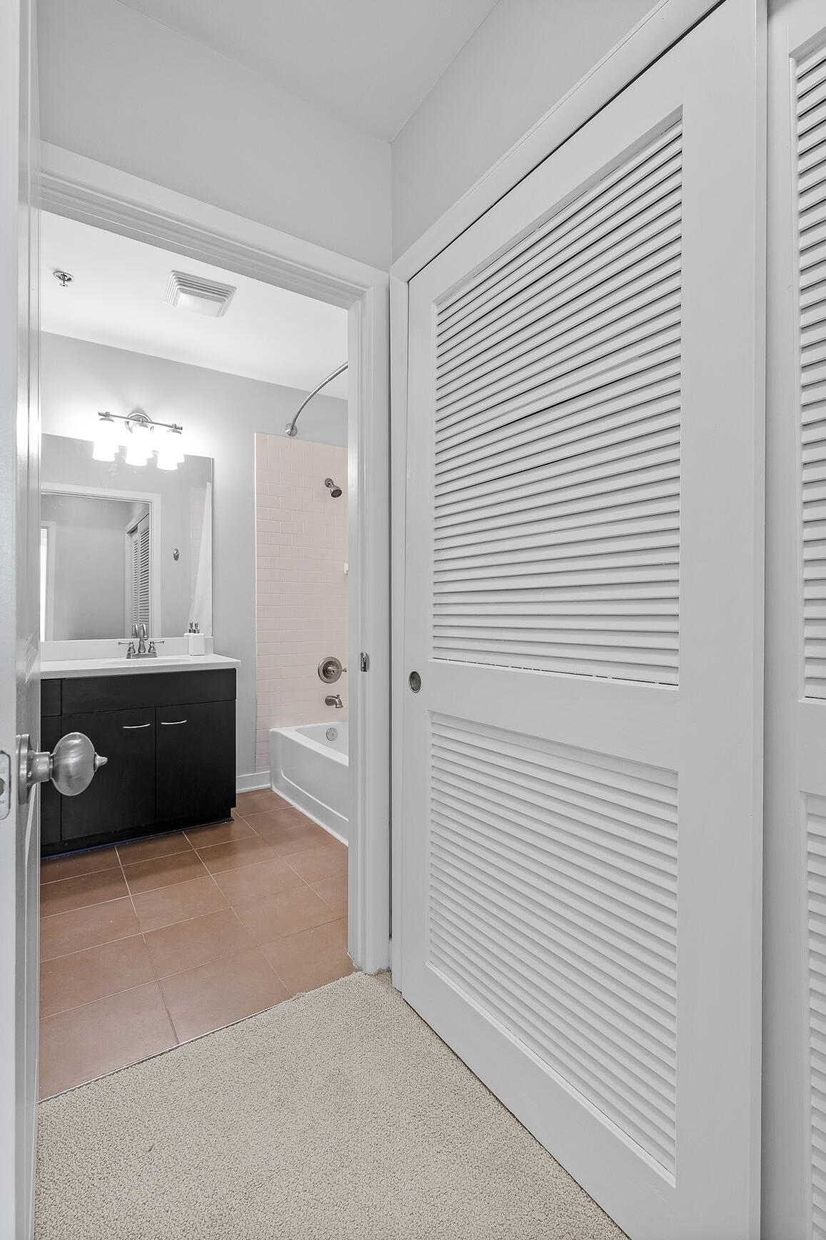 200 Manufacturers Road, Apt 432