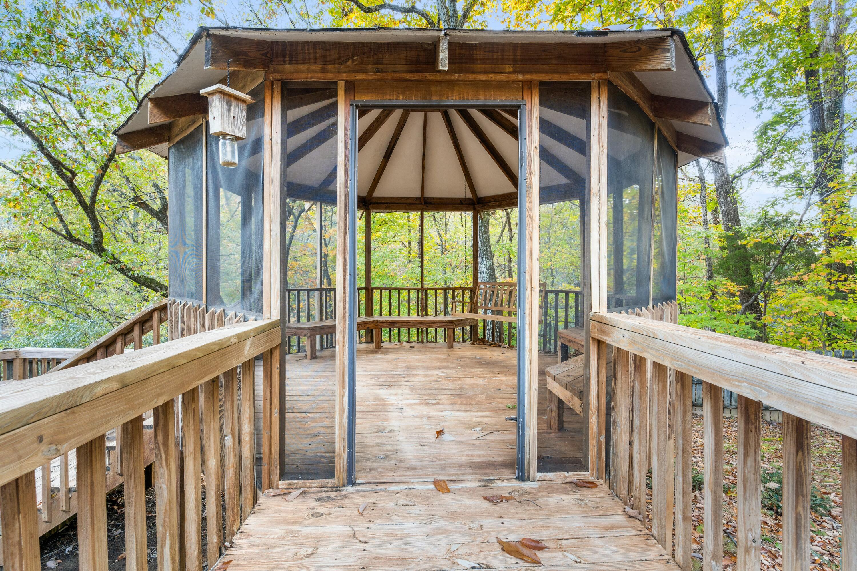 5307 Fairview Road
