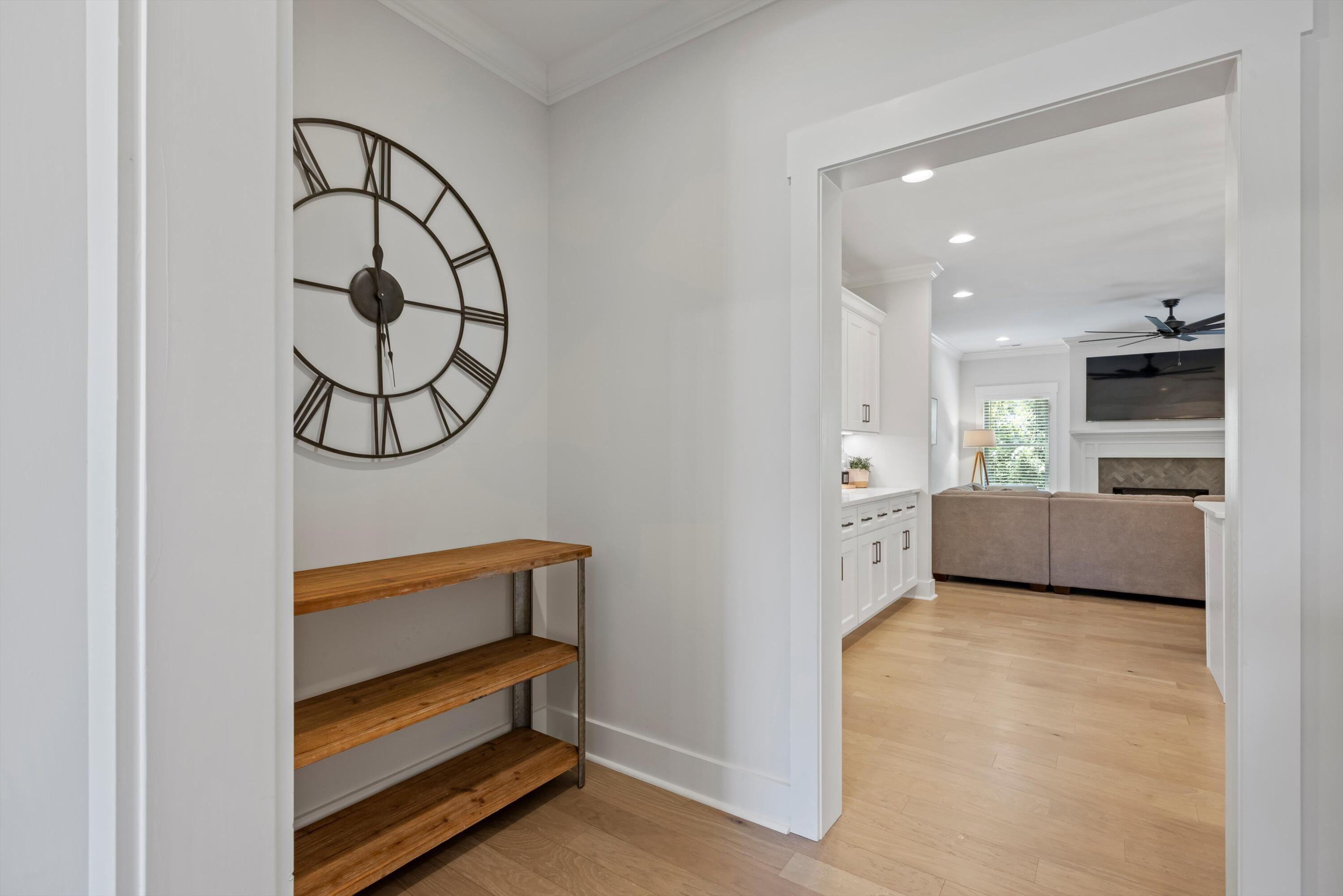 9638 Dutton Lane