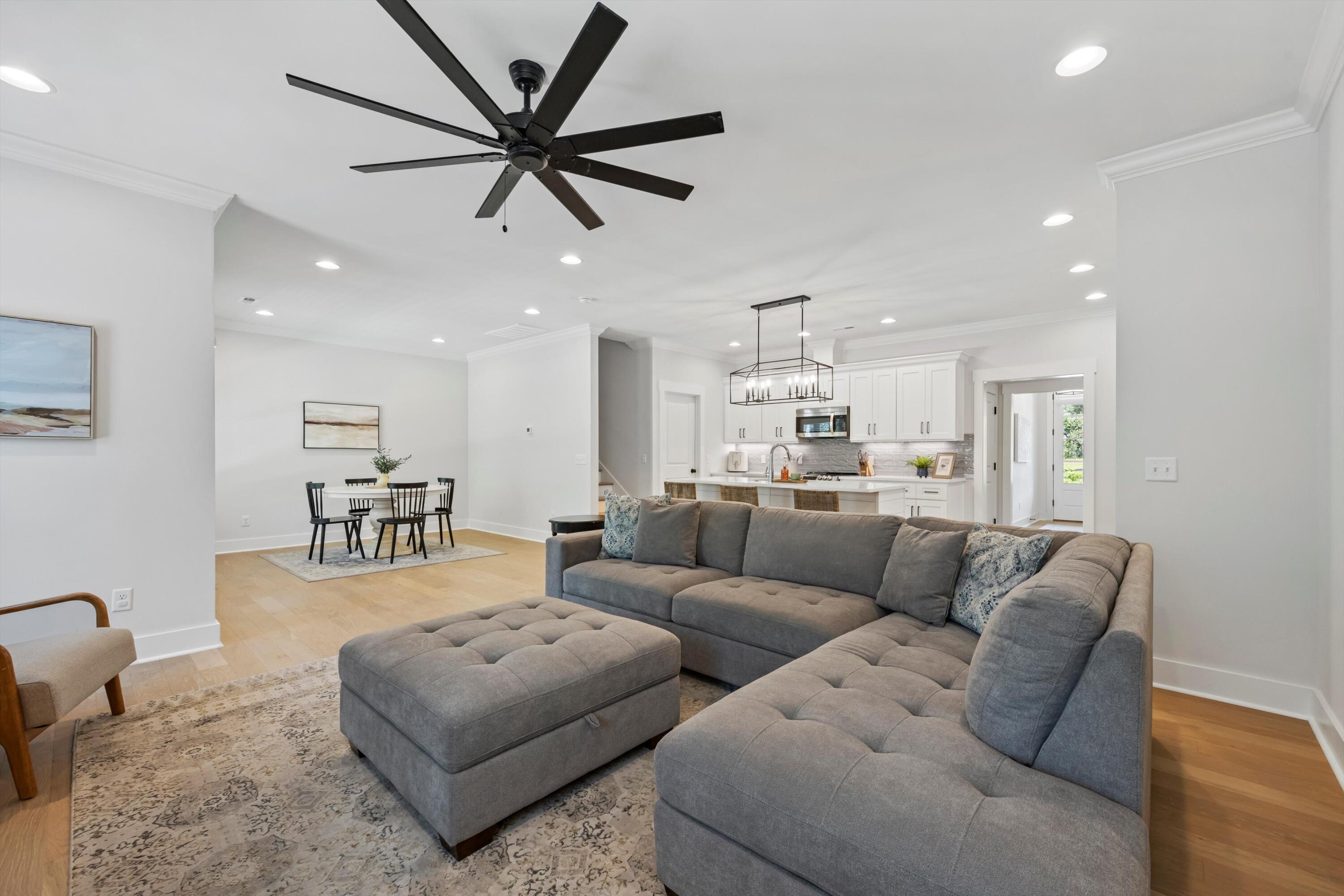 9638 Dutton Lane