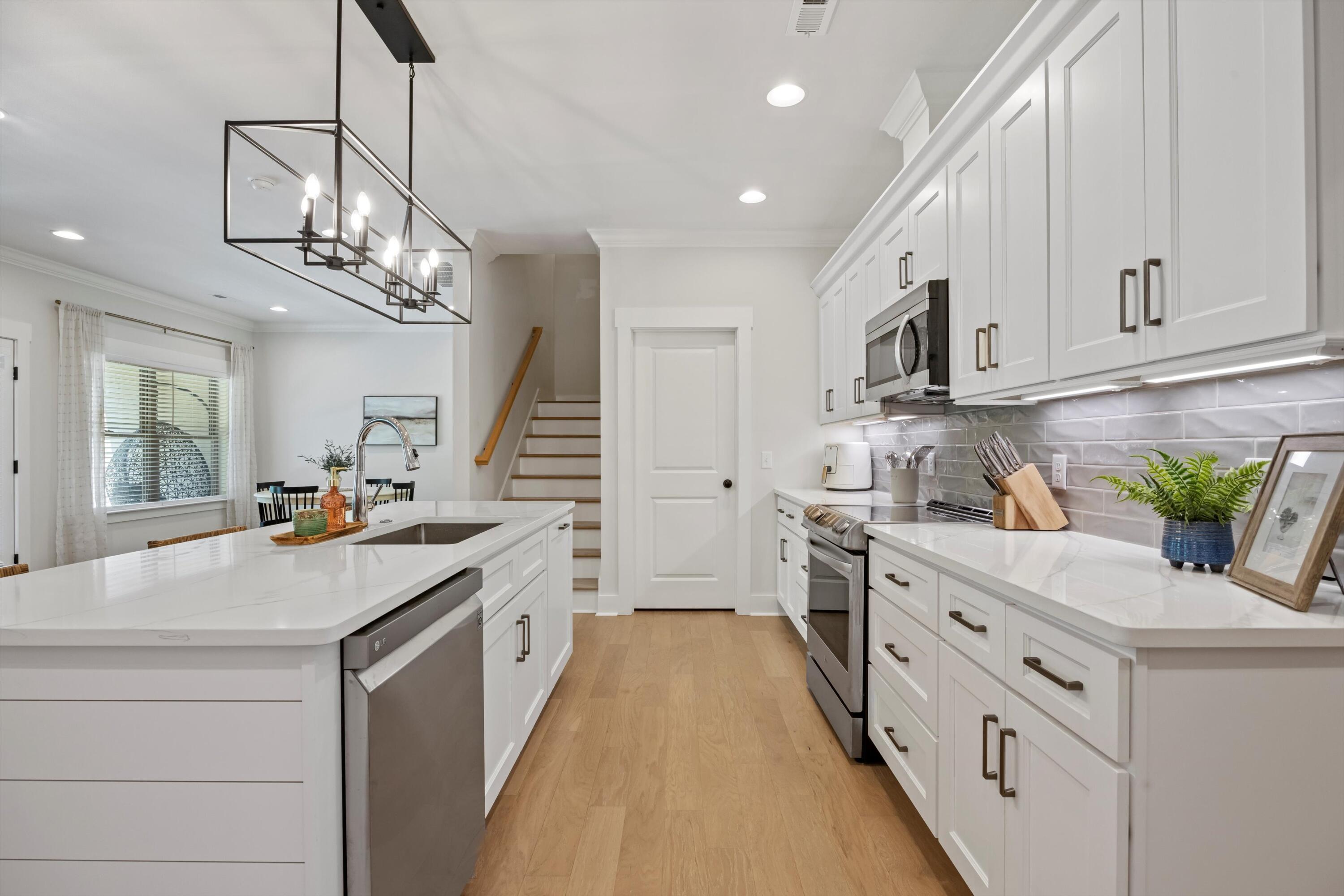 9638 Dutton Lane