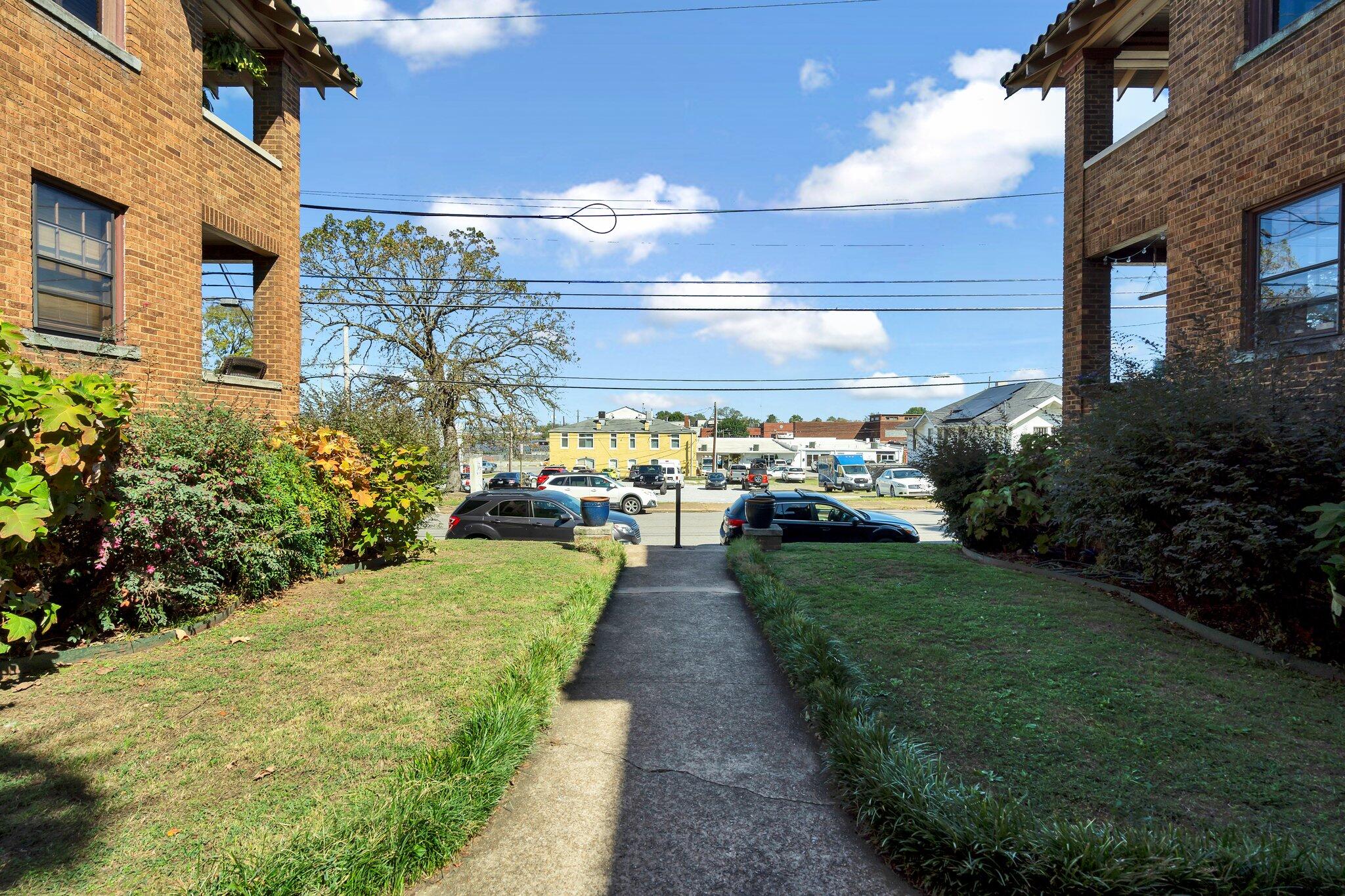 1400 Duncan Avenue, 7