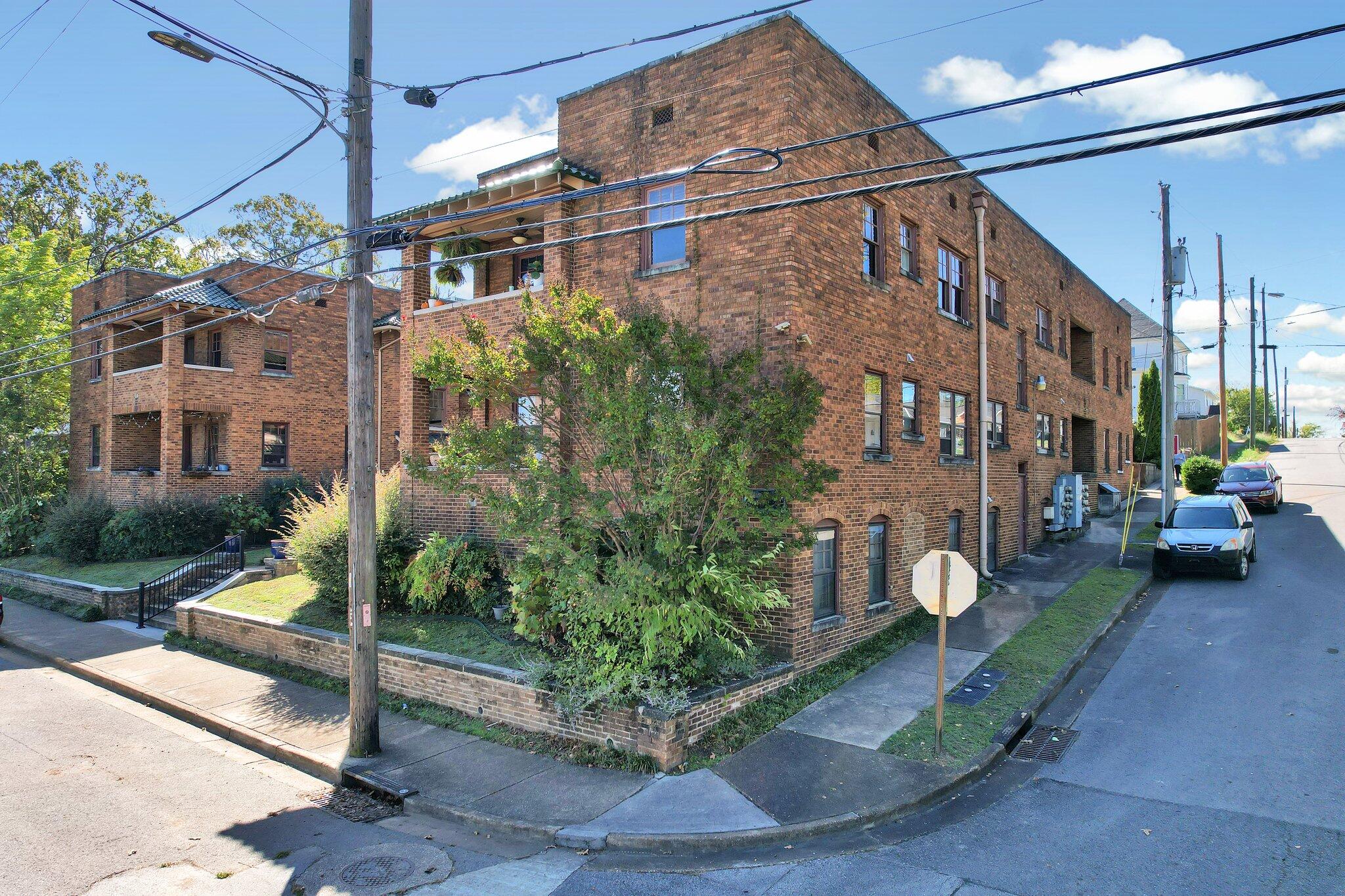 1400 Duncan Avenue, 7