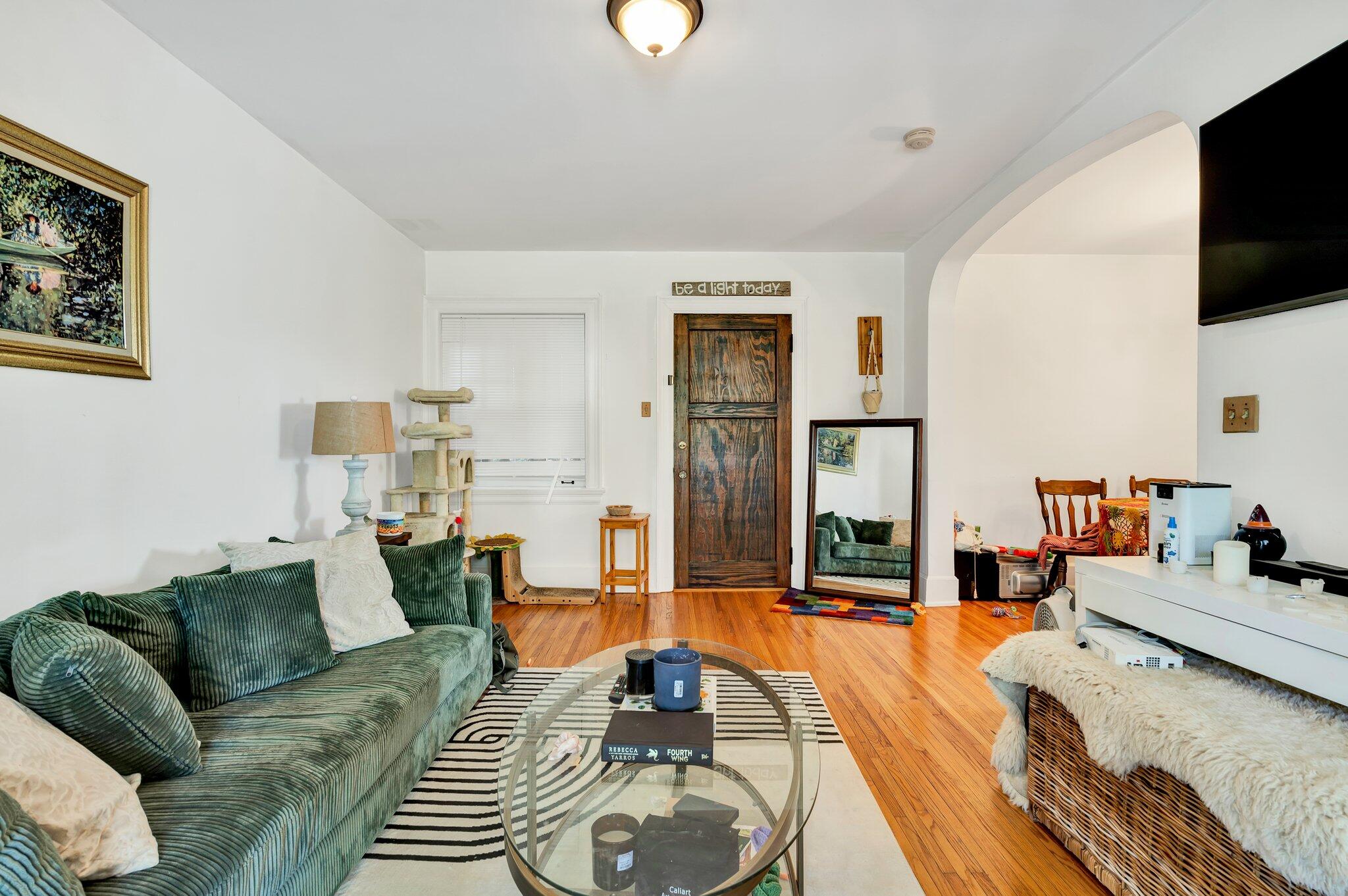 1400 Duncan Avenue, 7