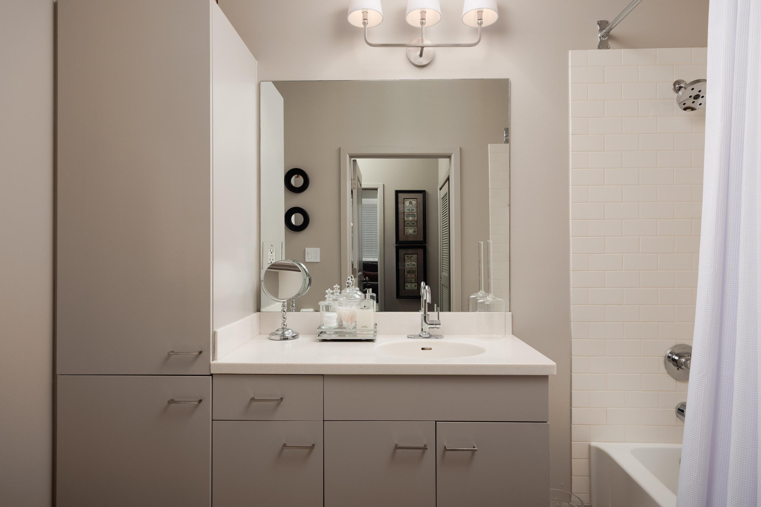 200 Manufacturers Road, Apt 338