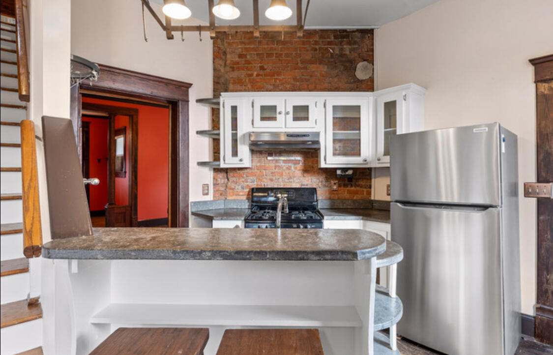 1632 E 13th Street