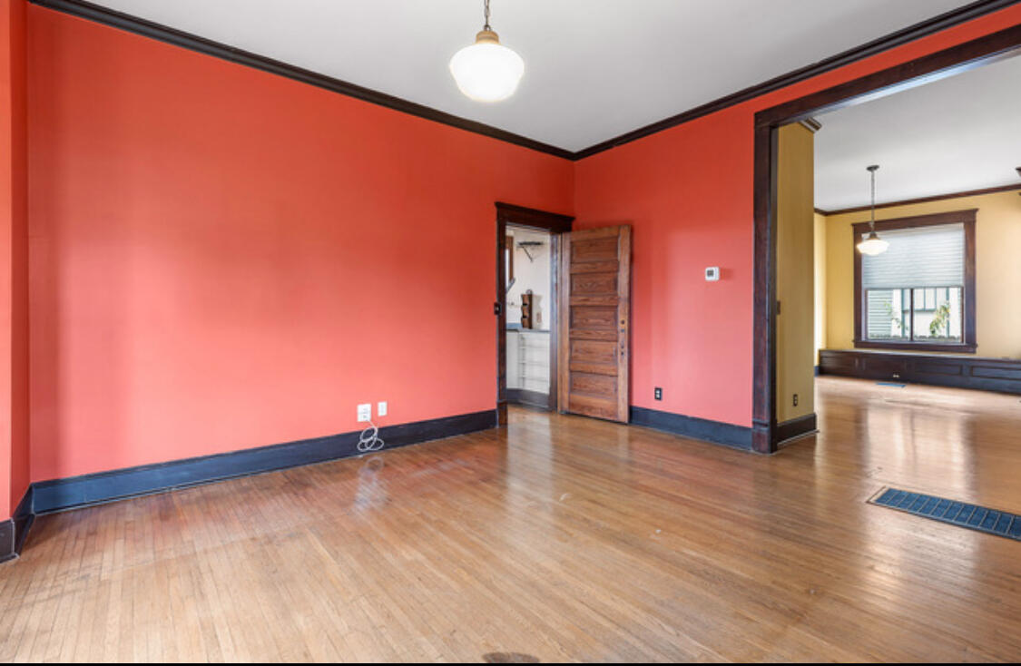 1632 E 13th Street