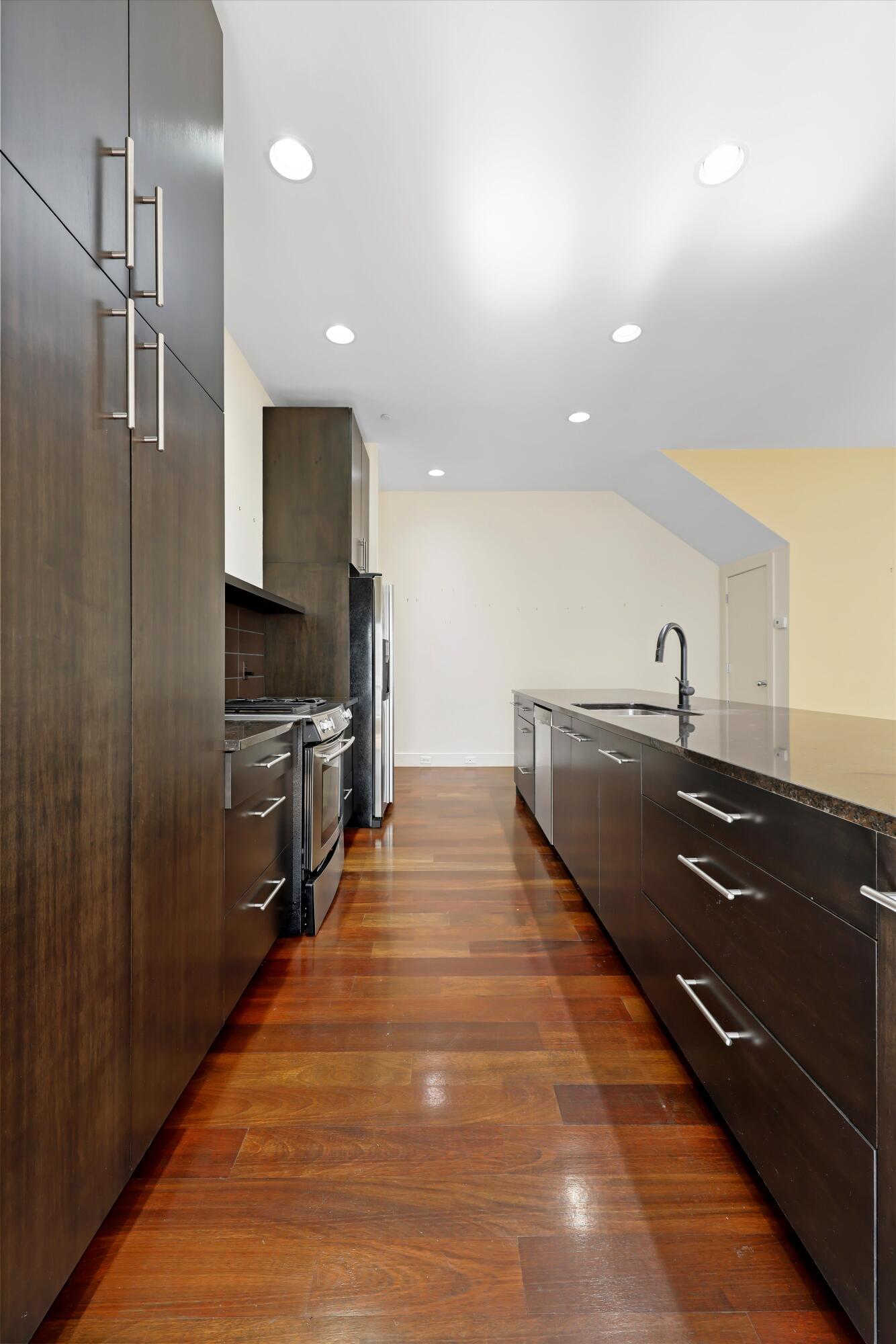 142 W 17th Street