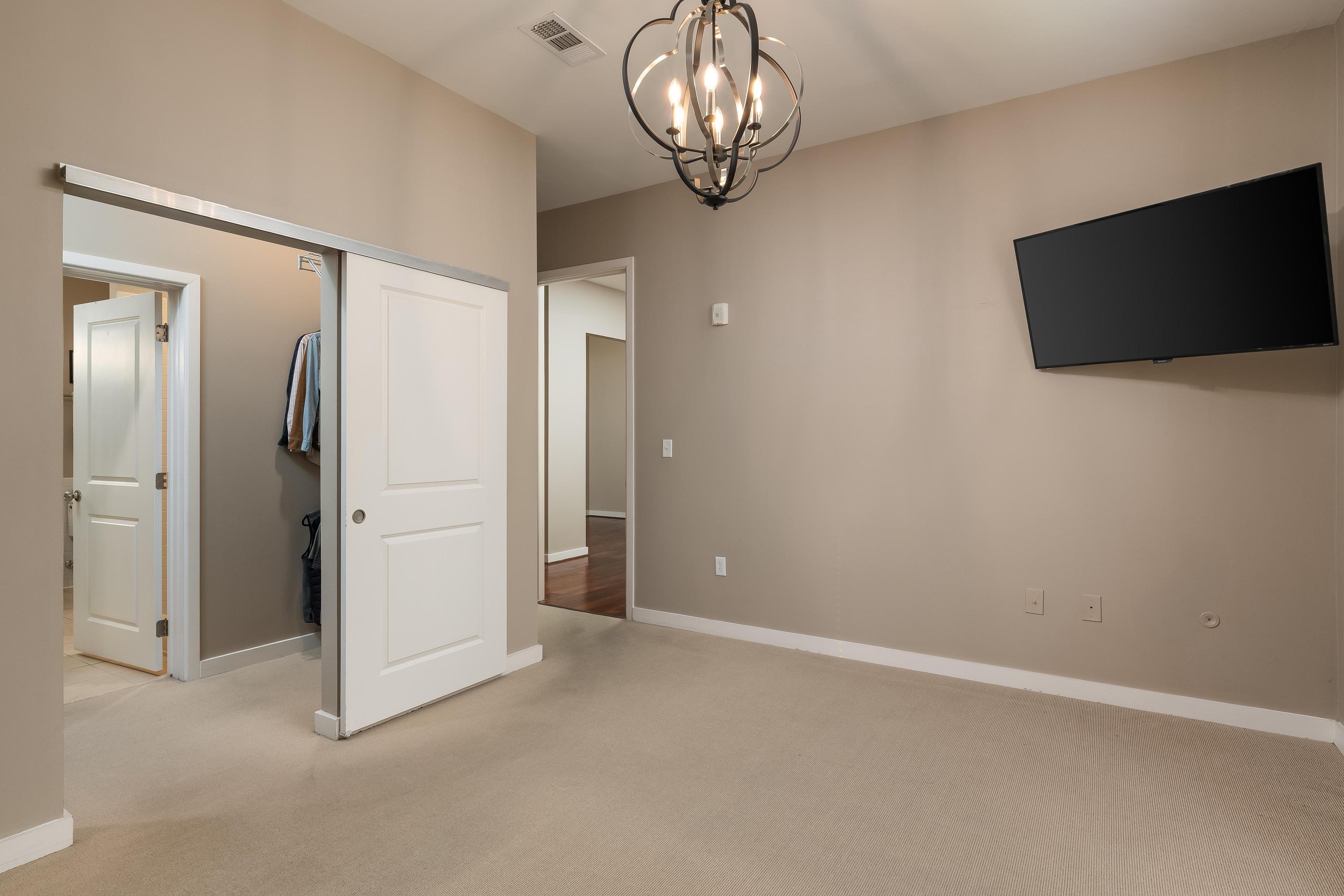 200 Manufacturers Road, Apt 339