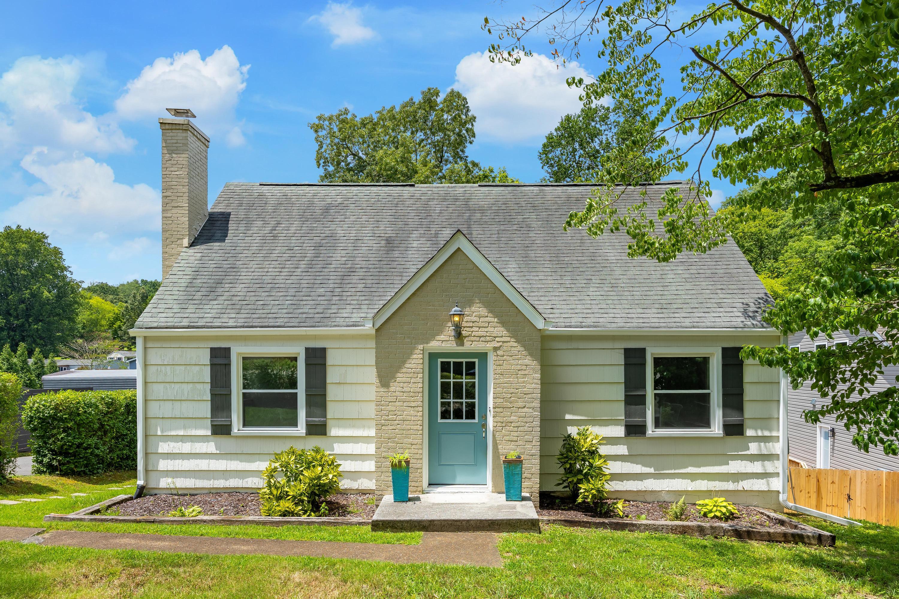 3501 Lamar Avenue