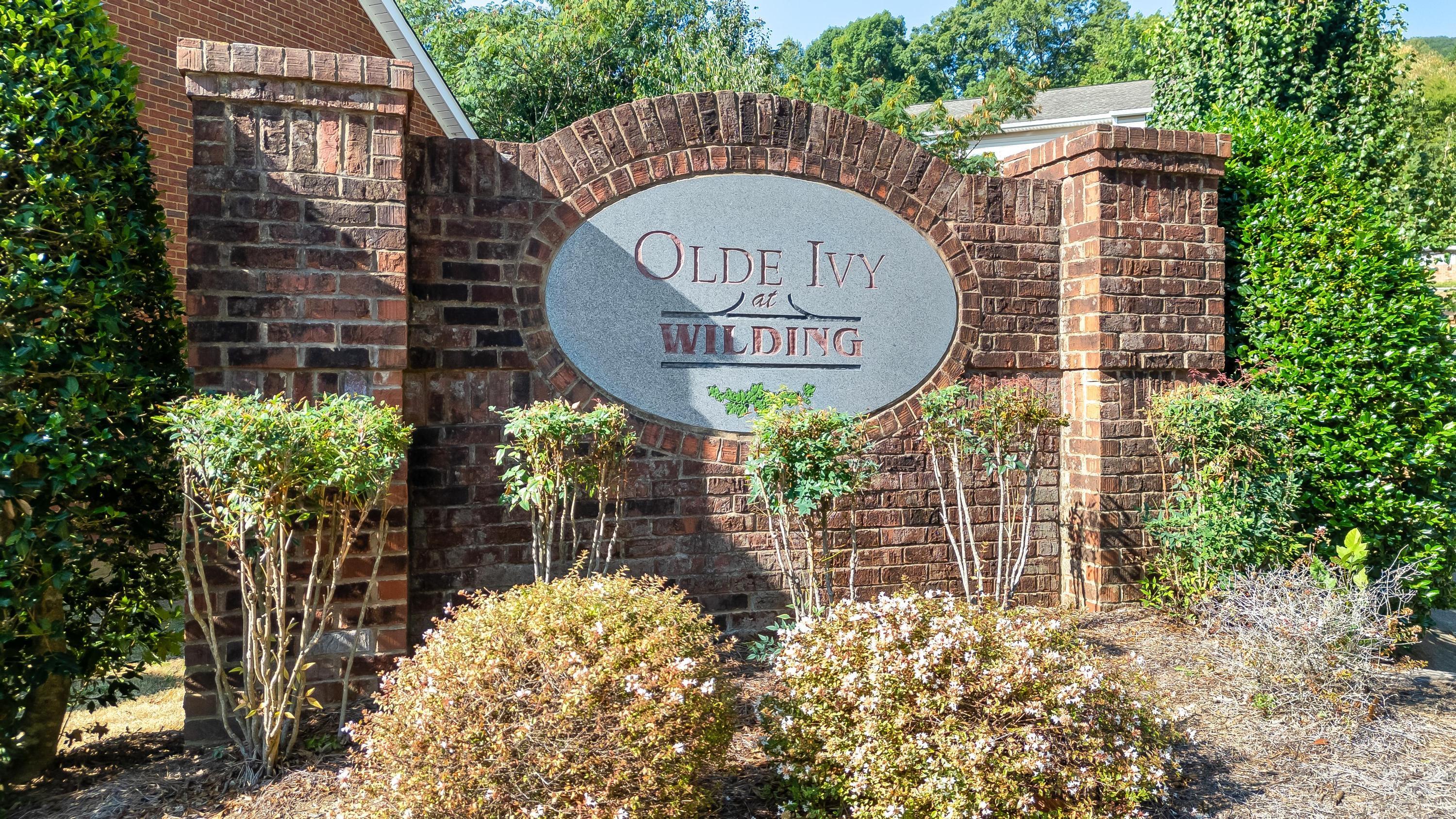 2205 Old Ivy Way, Apt 23