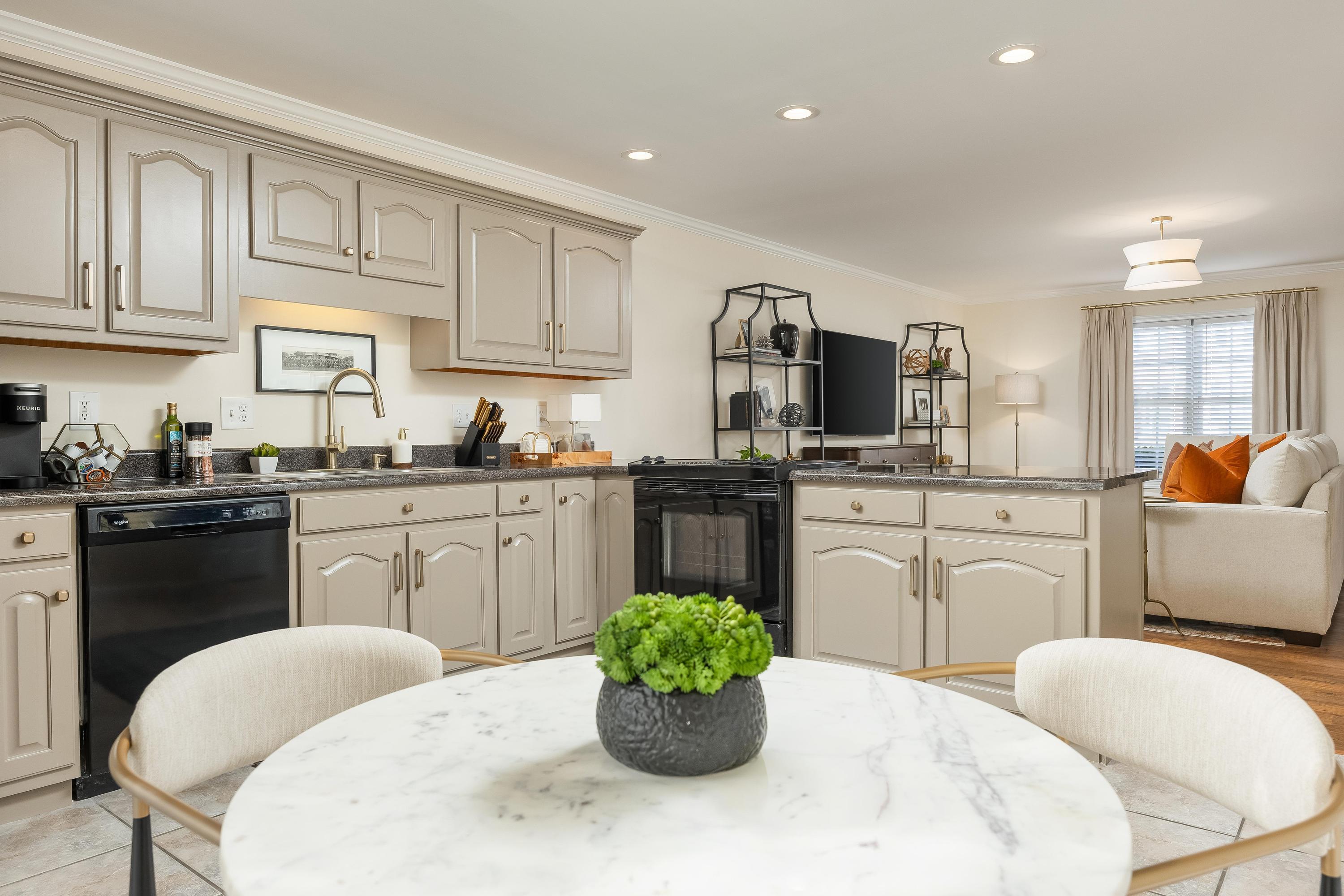 2205 Old Ivy Way, Apt 23