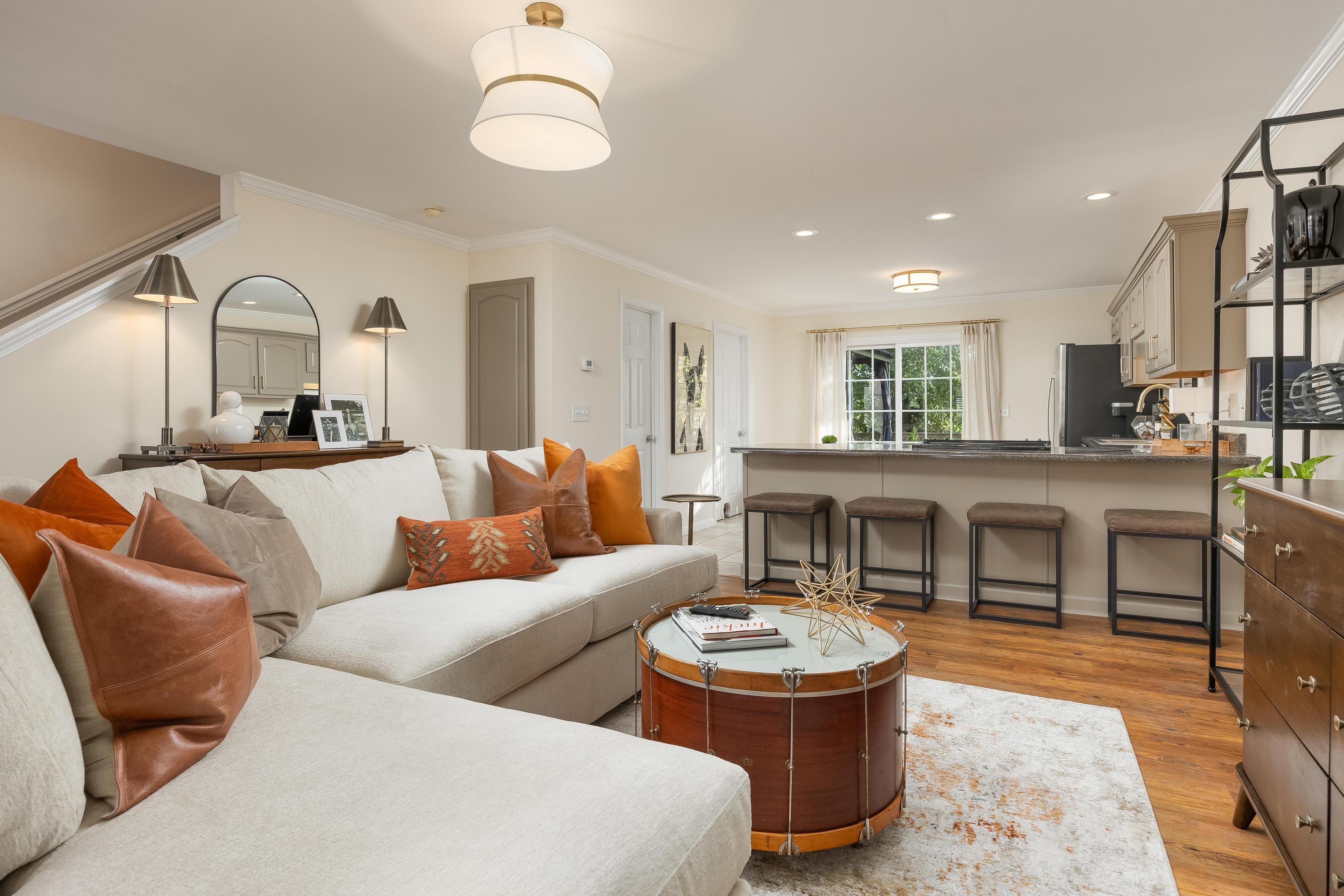 2205 Old Ivy Way, Apt 23