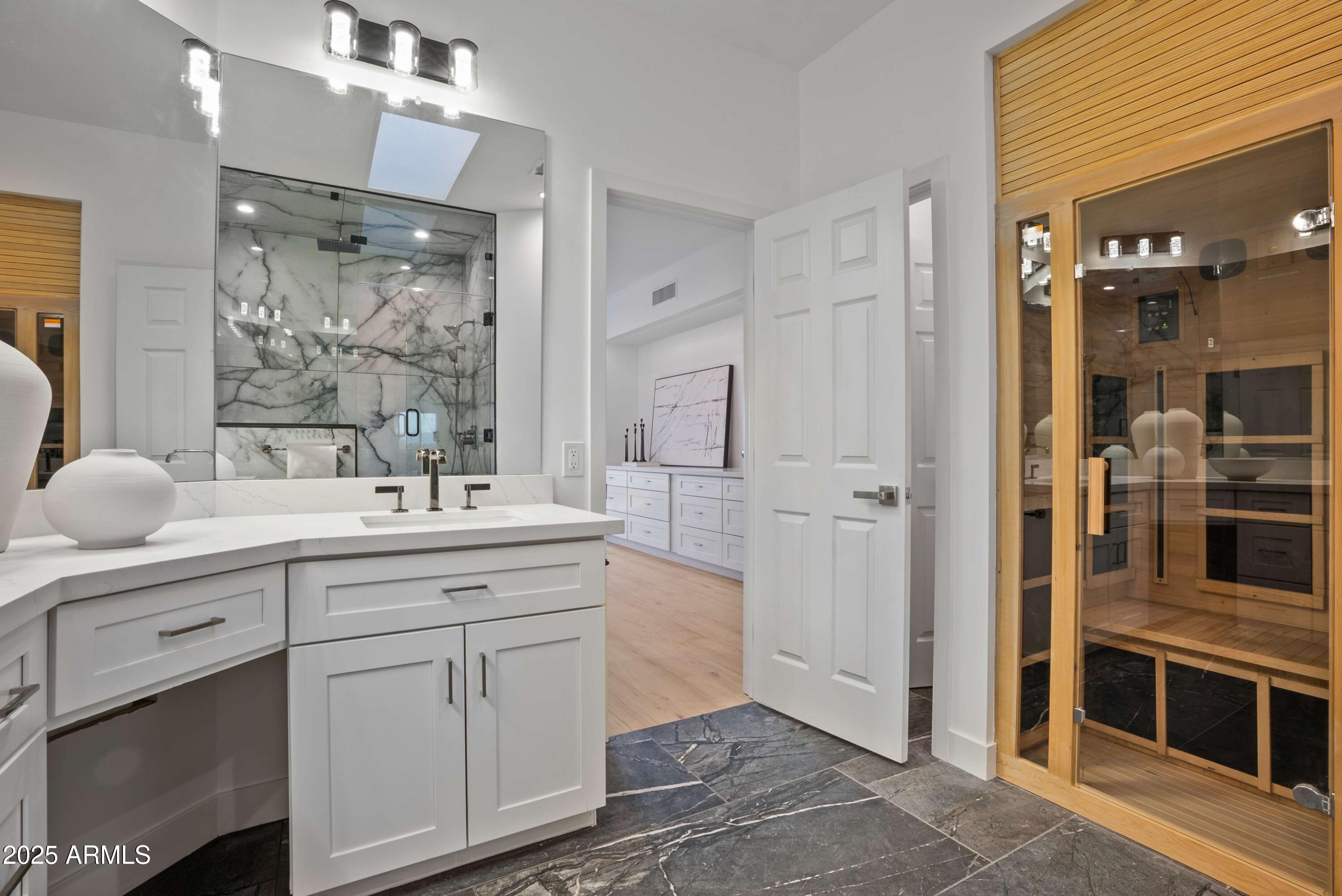 3800 E LINCOLN Drive, 31