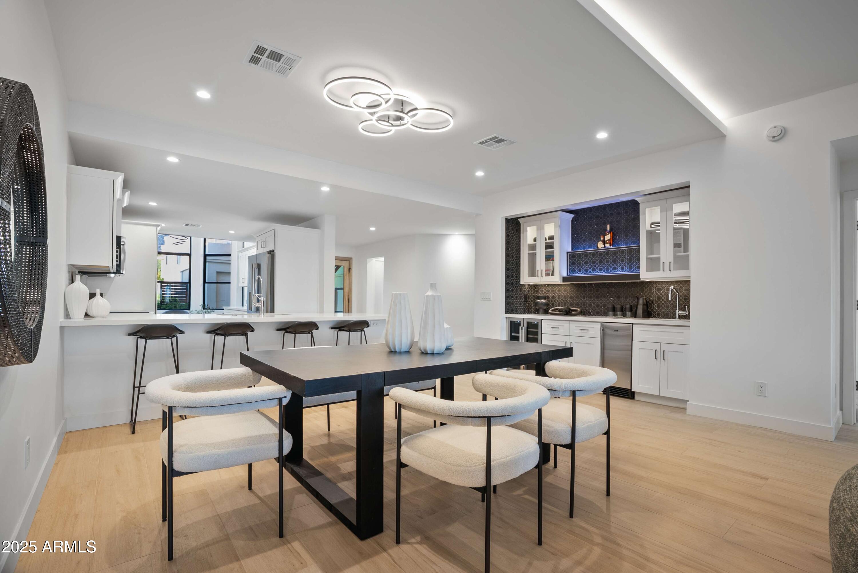 3800 E LINCOLN Drive, 31