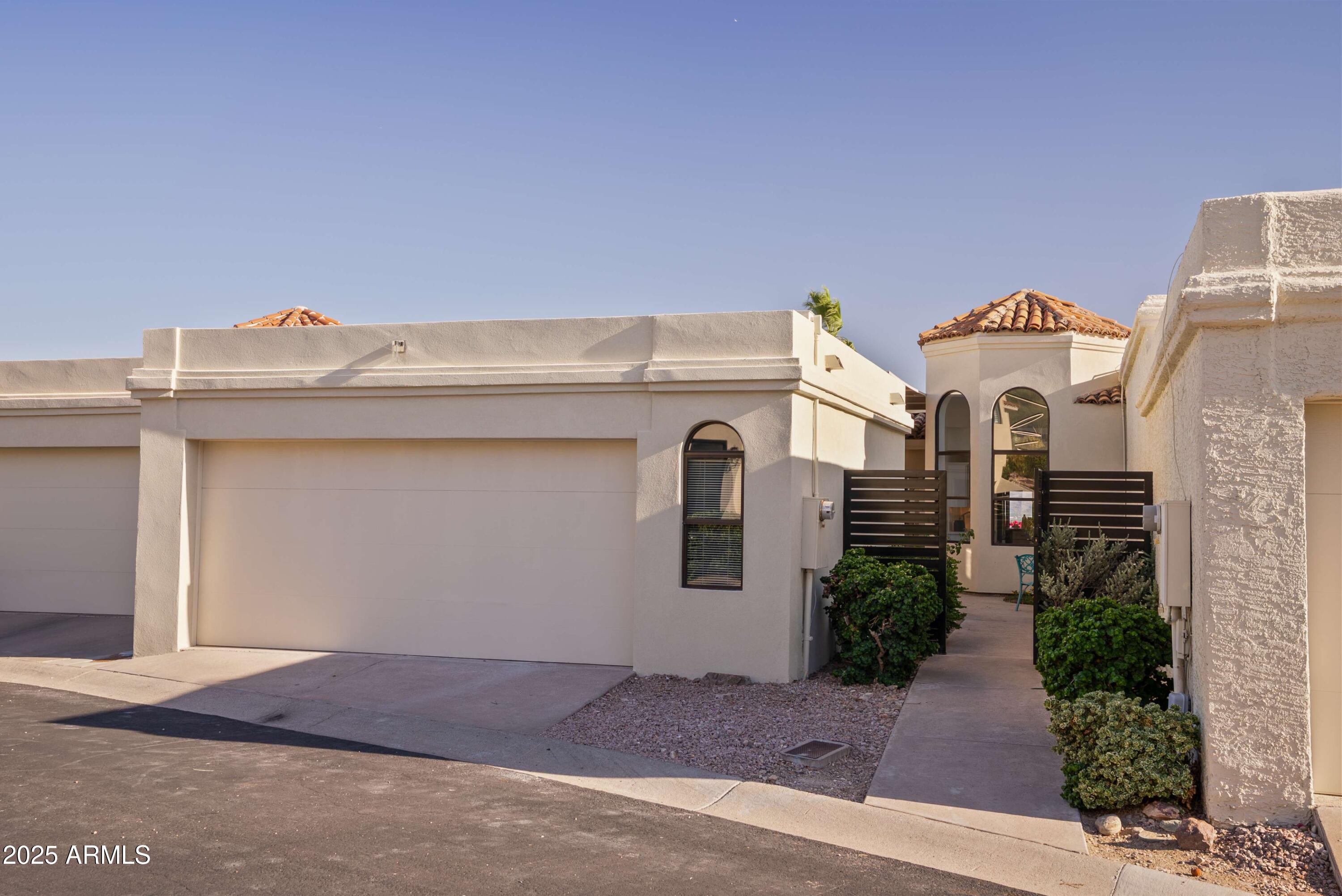 3800 E LINCOLN Drive, 31