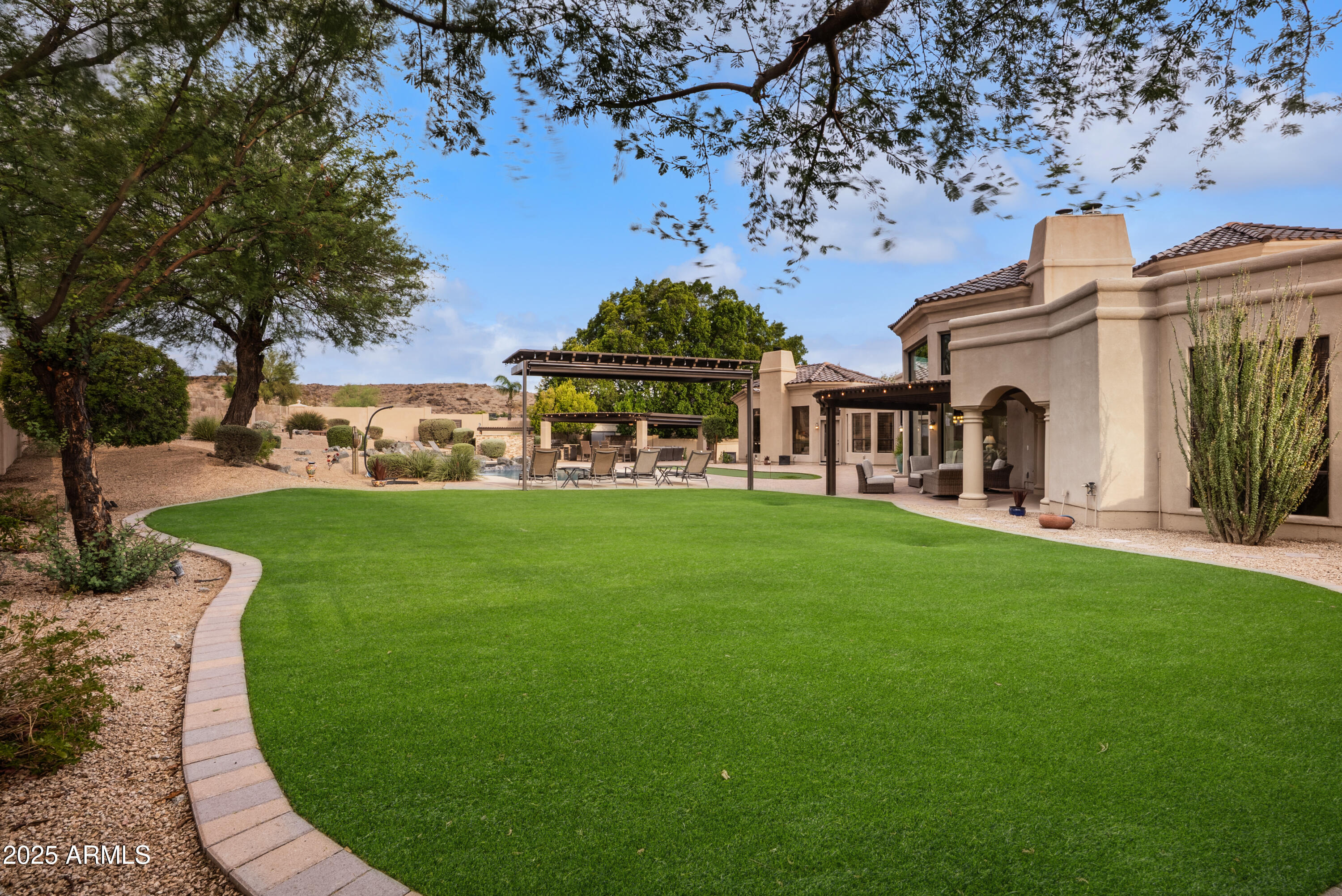 3621 E COCONINO Place