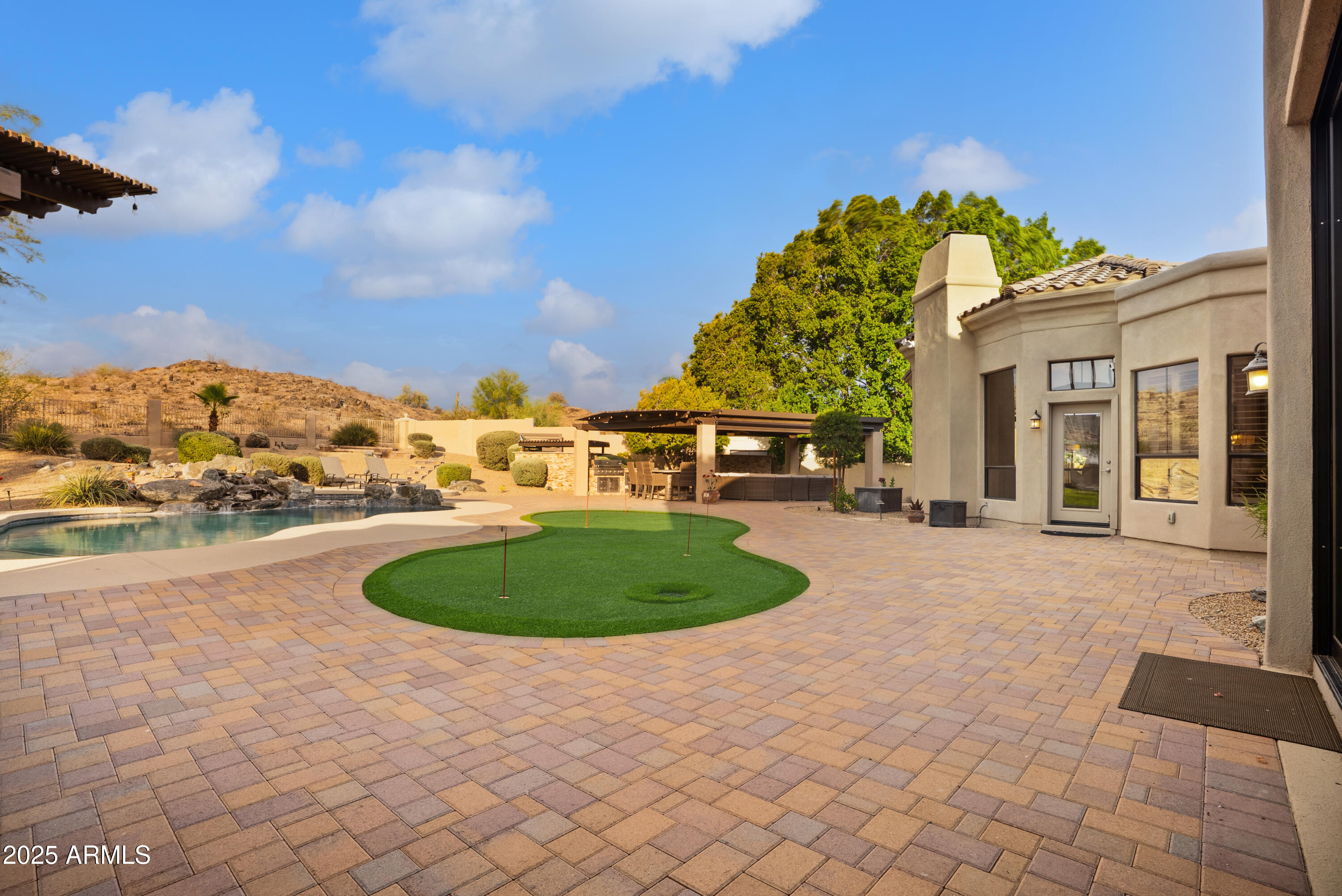 3621 E COCONINO Place