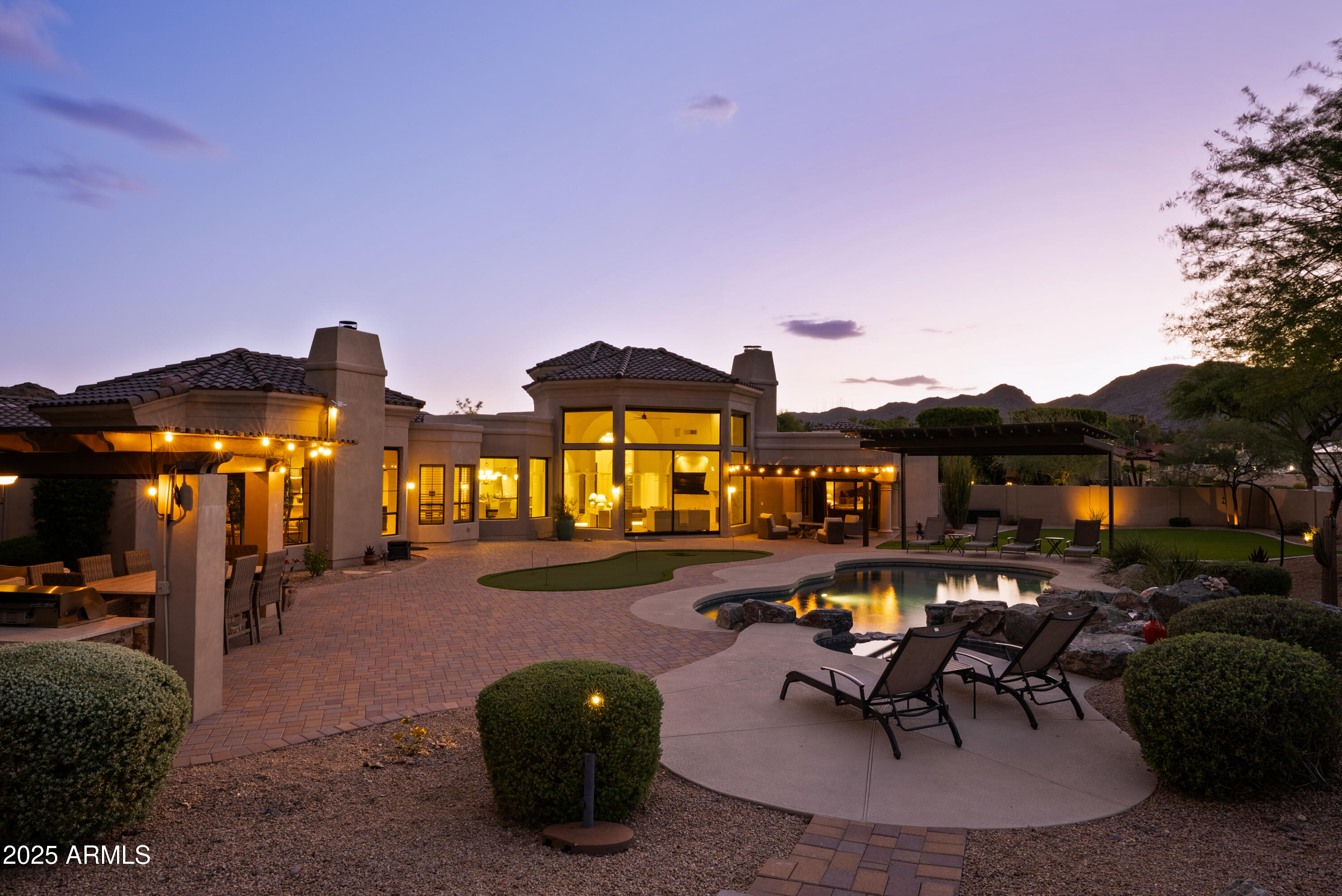 3621 E COCONINO Place