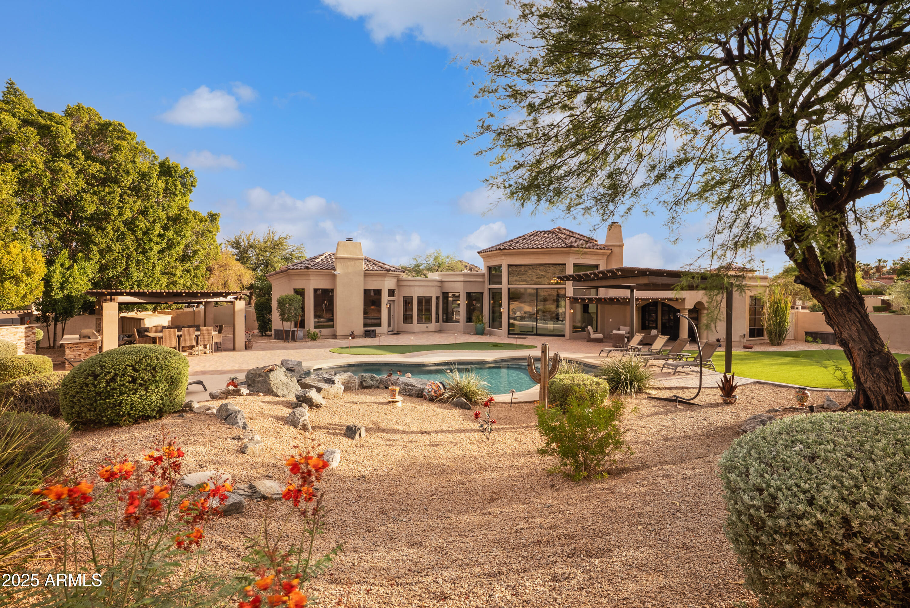 3621 E COCONINO Place