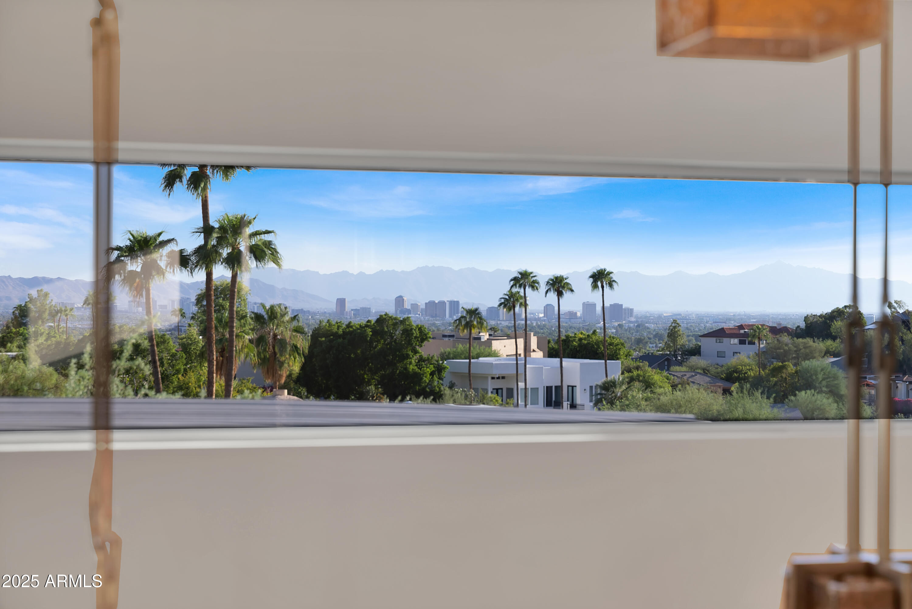 2208 E BELMONT Avenue