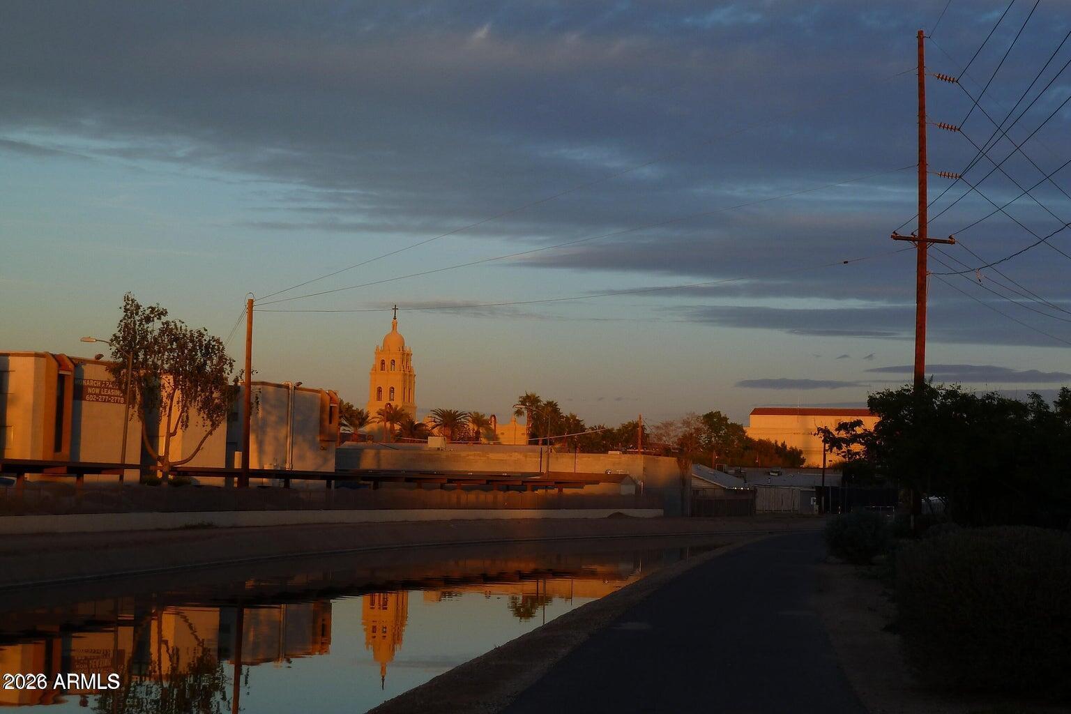 750 E NORTHERN Avenue 2080