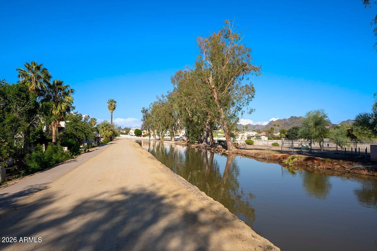 750 E NORTHERN Avenue 2080