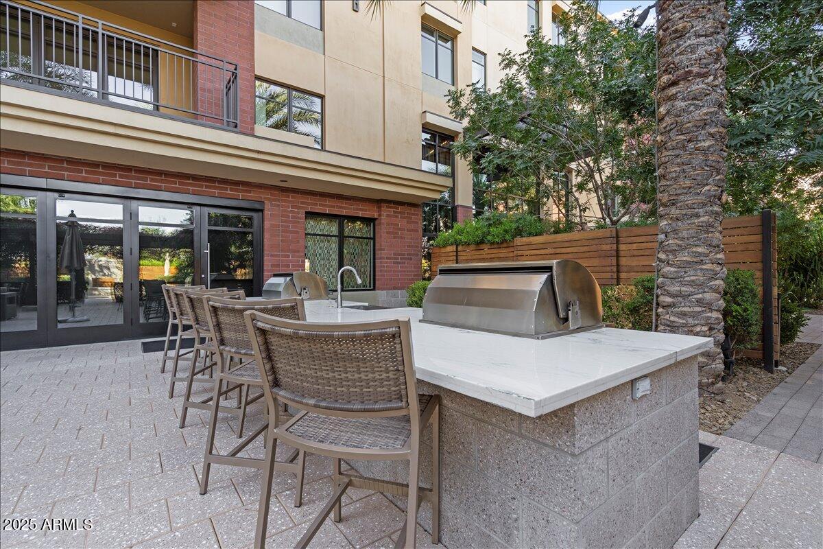 6166 N SCOTTSDALE Road B2001