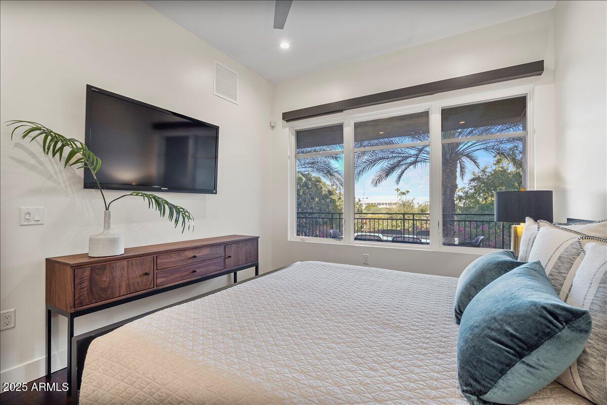 6166 N SCOTTSDALE Road B2001