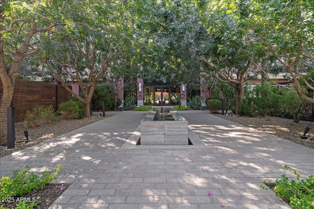 6166 N SCOTTSDALE Road B2001