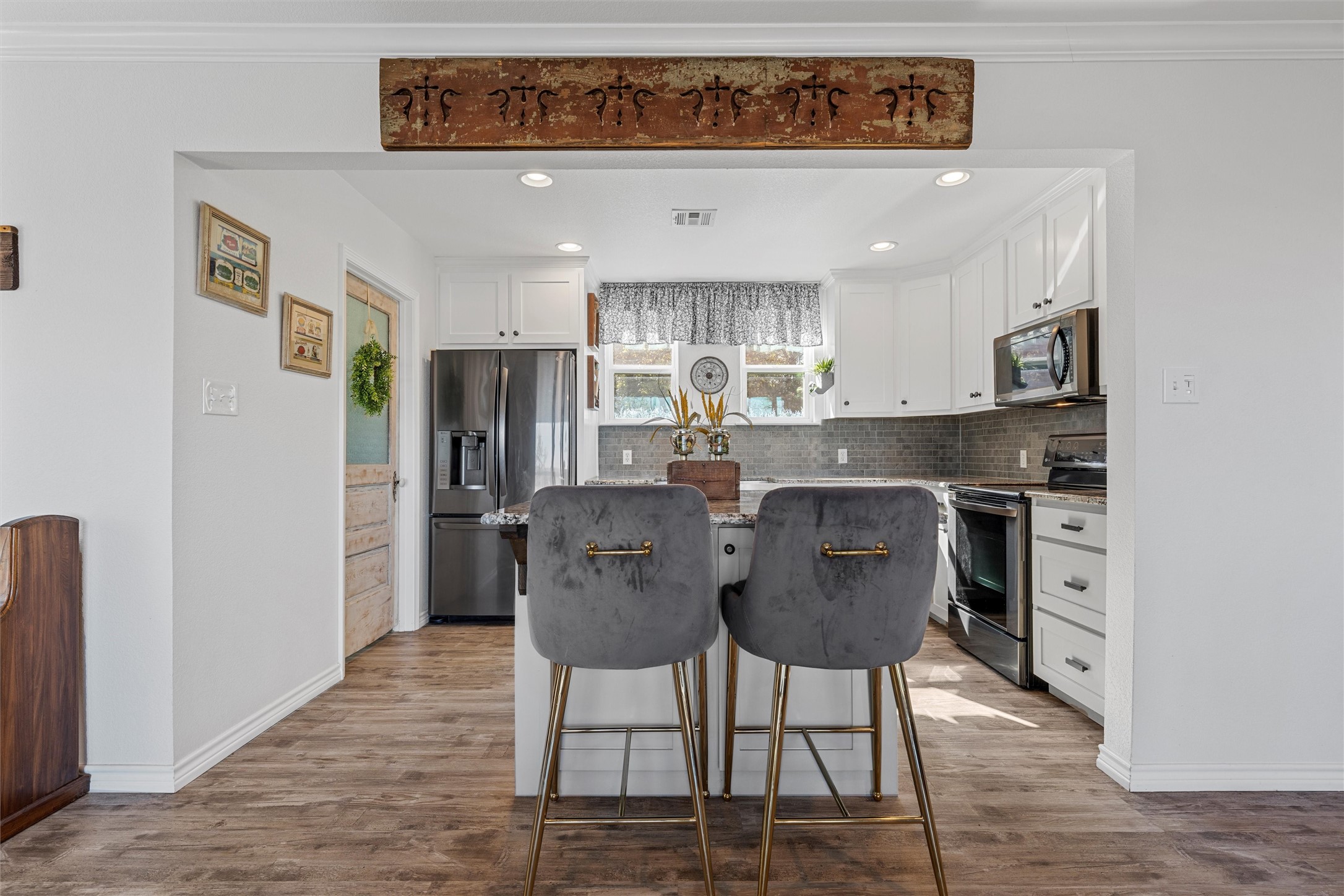 1307 Range Road