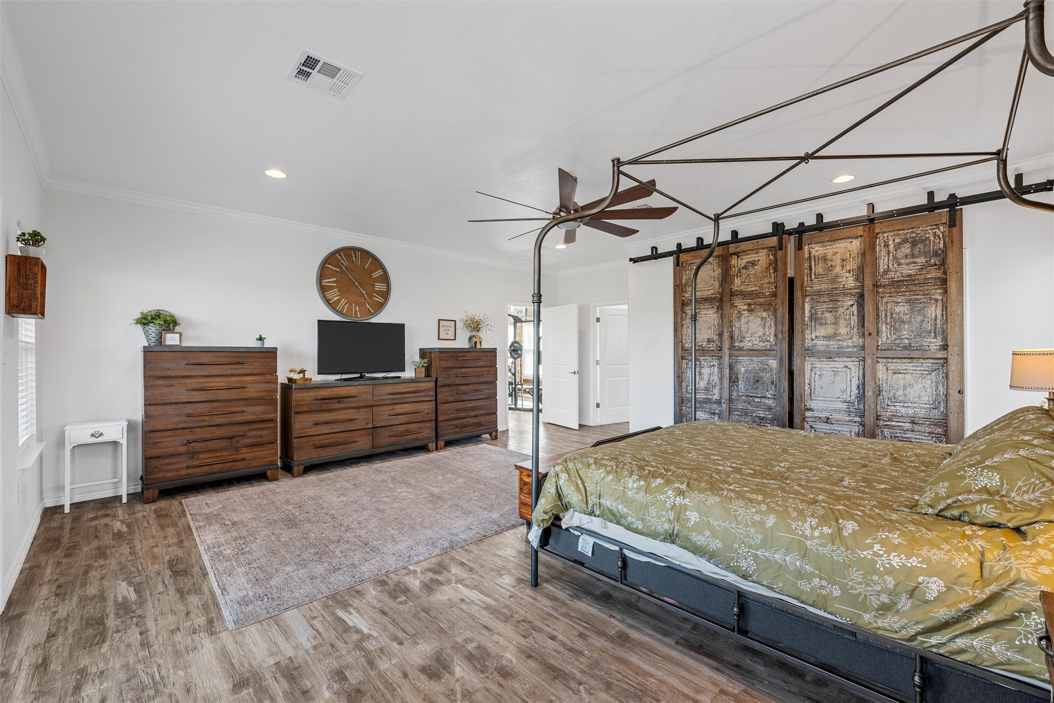 1307 Range Road