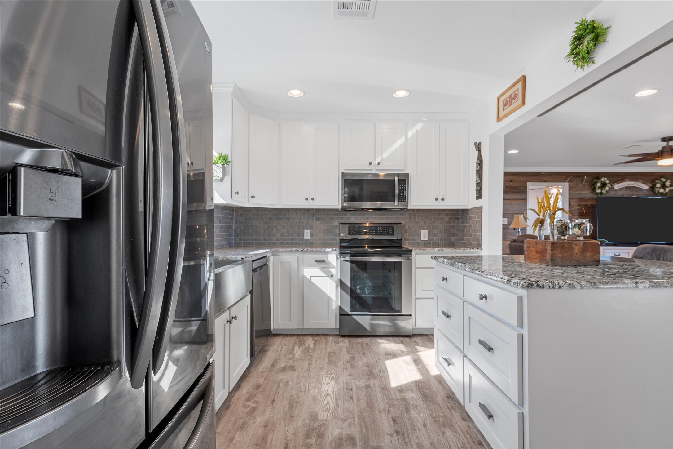 1307 Range Road