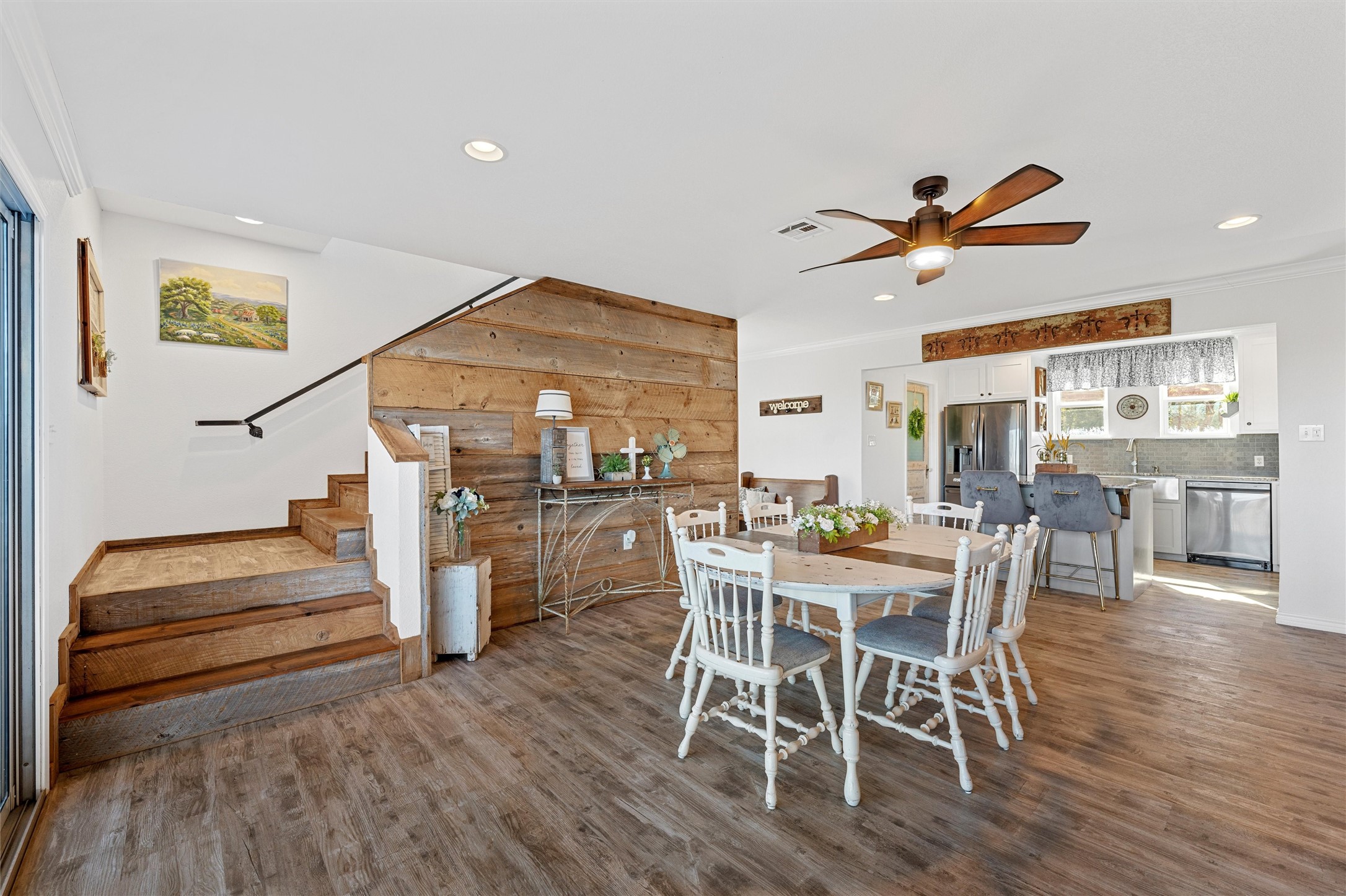 1307 Range Road