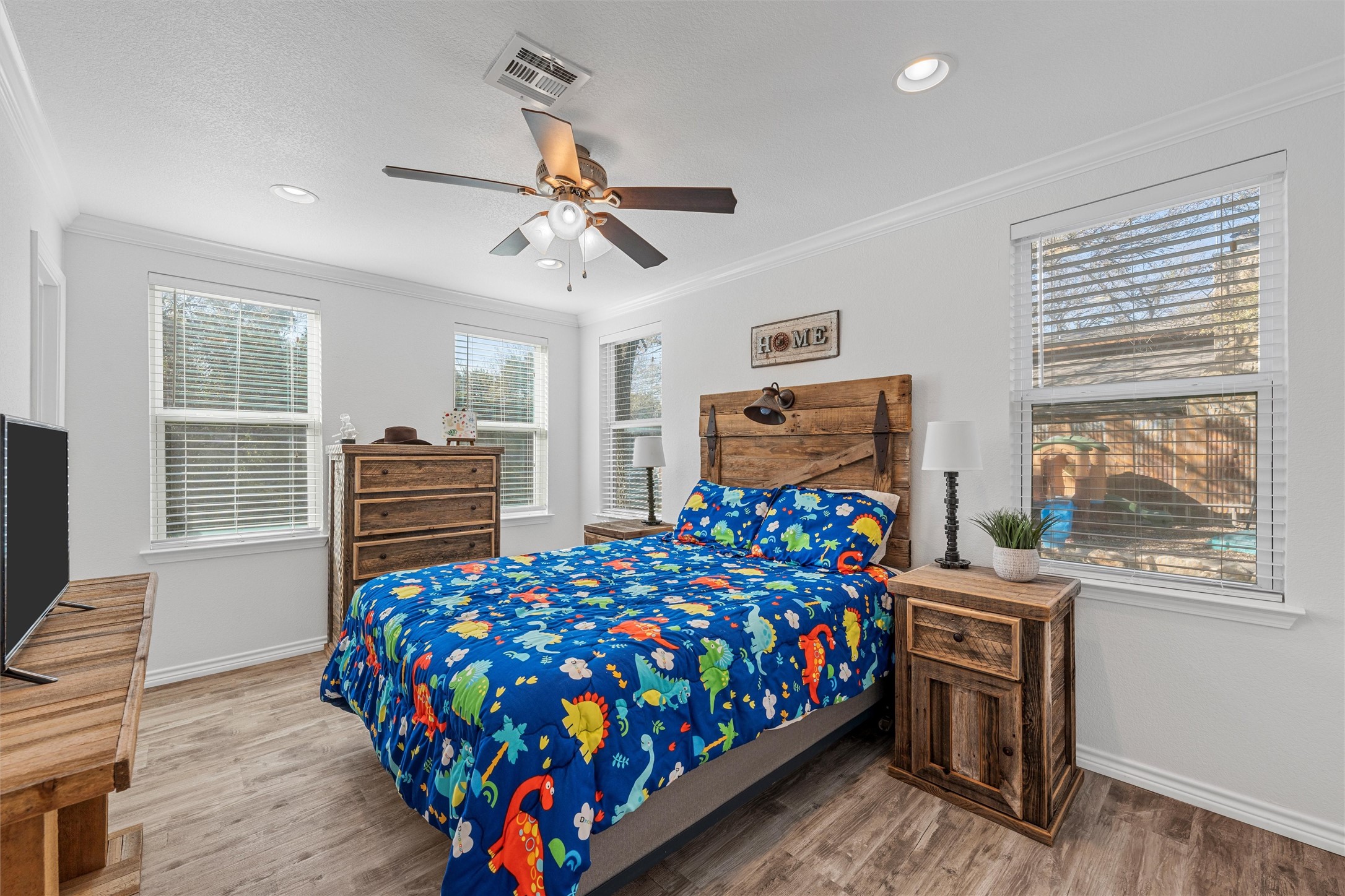 1307 Range Road