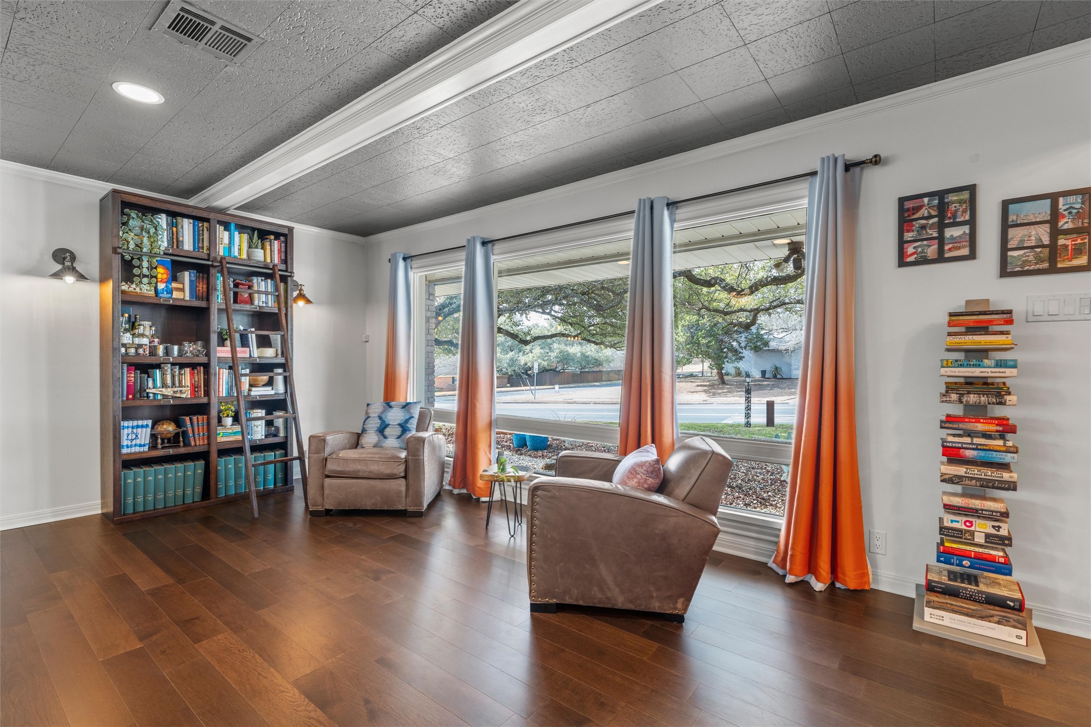 2717 Wooded Acres Drive