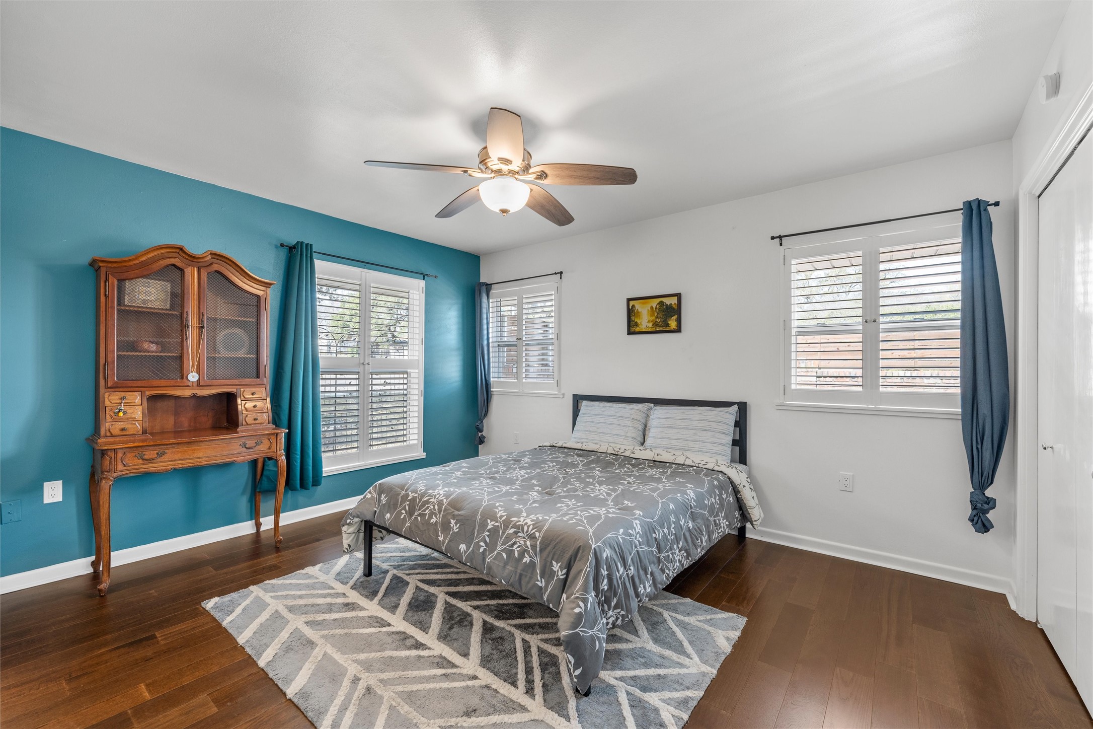 2717 Wooded Acres Drive