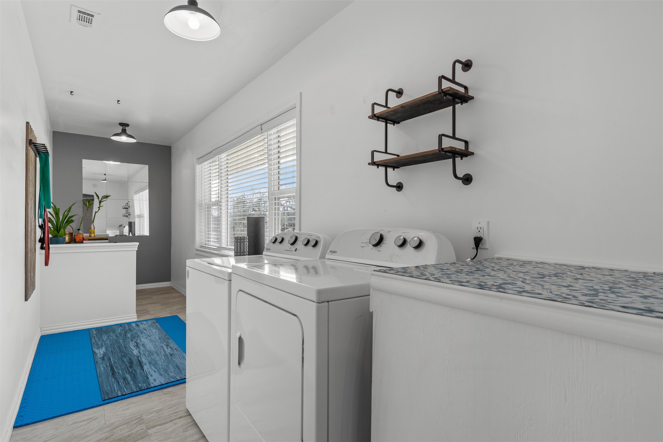 2717 Wooded Acres Drive