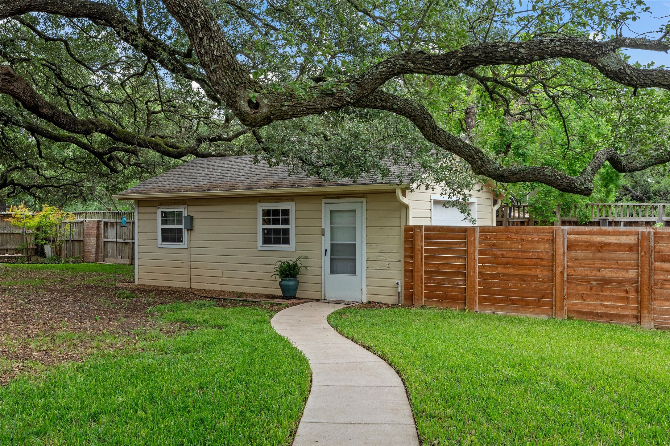 4901 Meadow Wood Drive