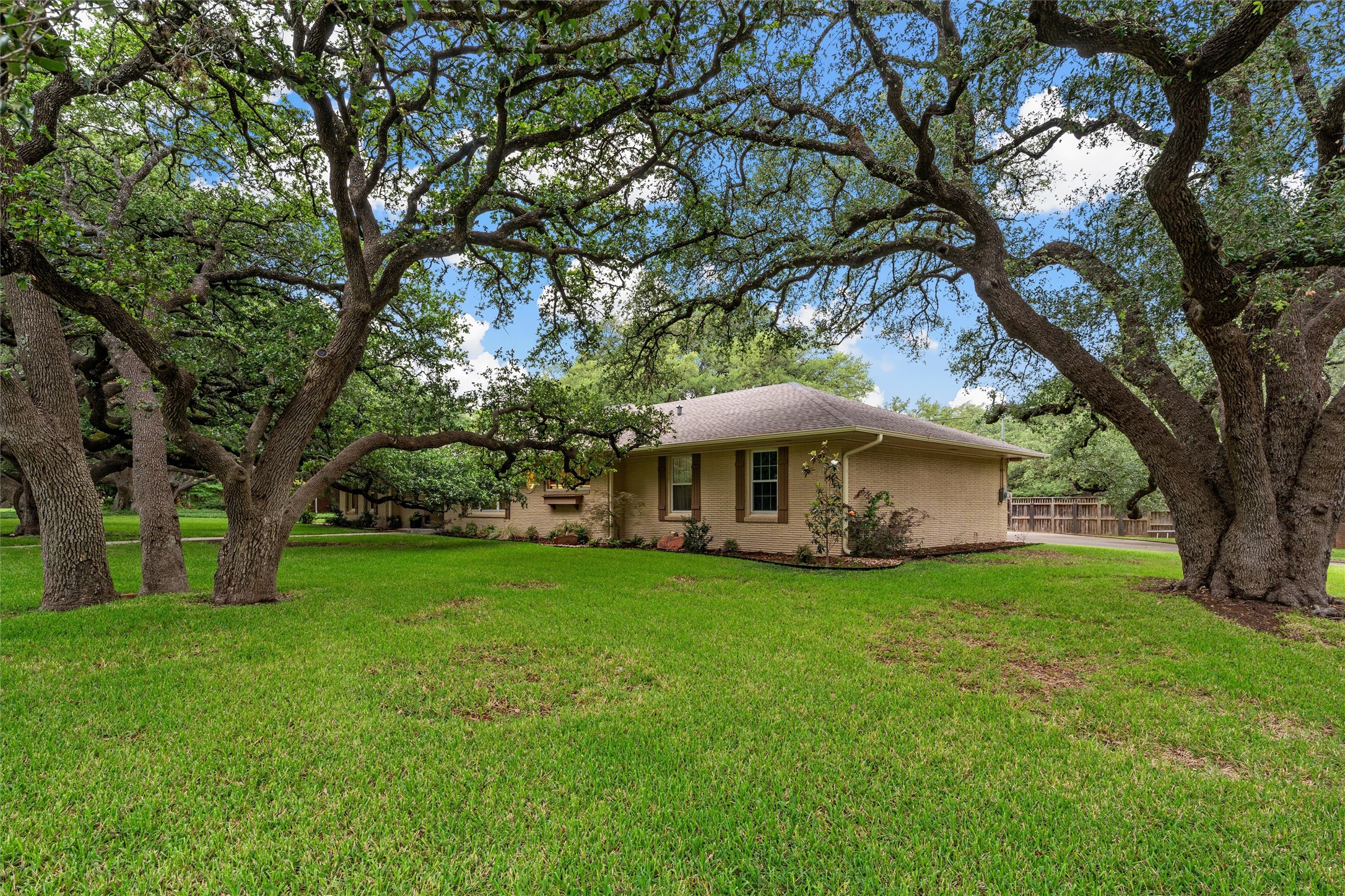 4901 Meadow Wood Drive