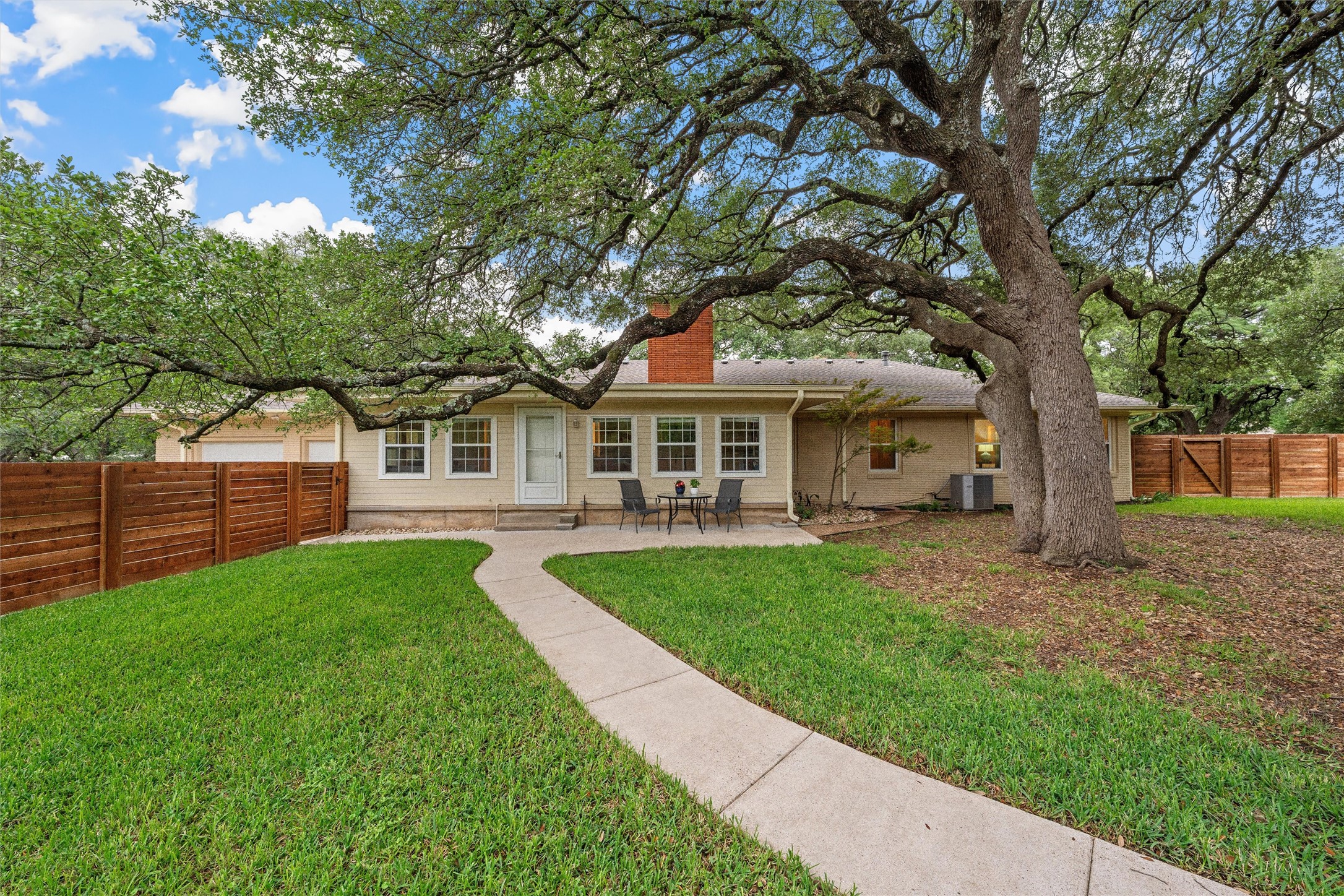 4901 Meadow Wood Drive
