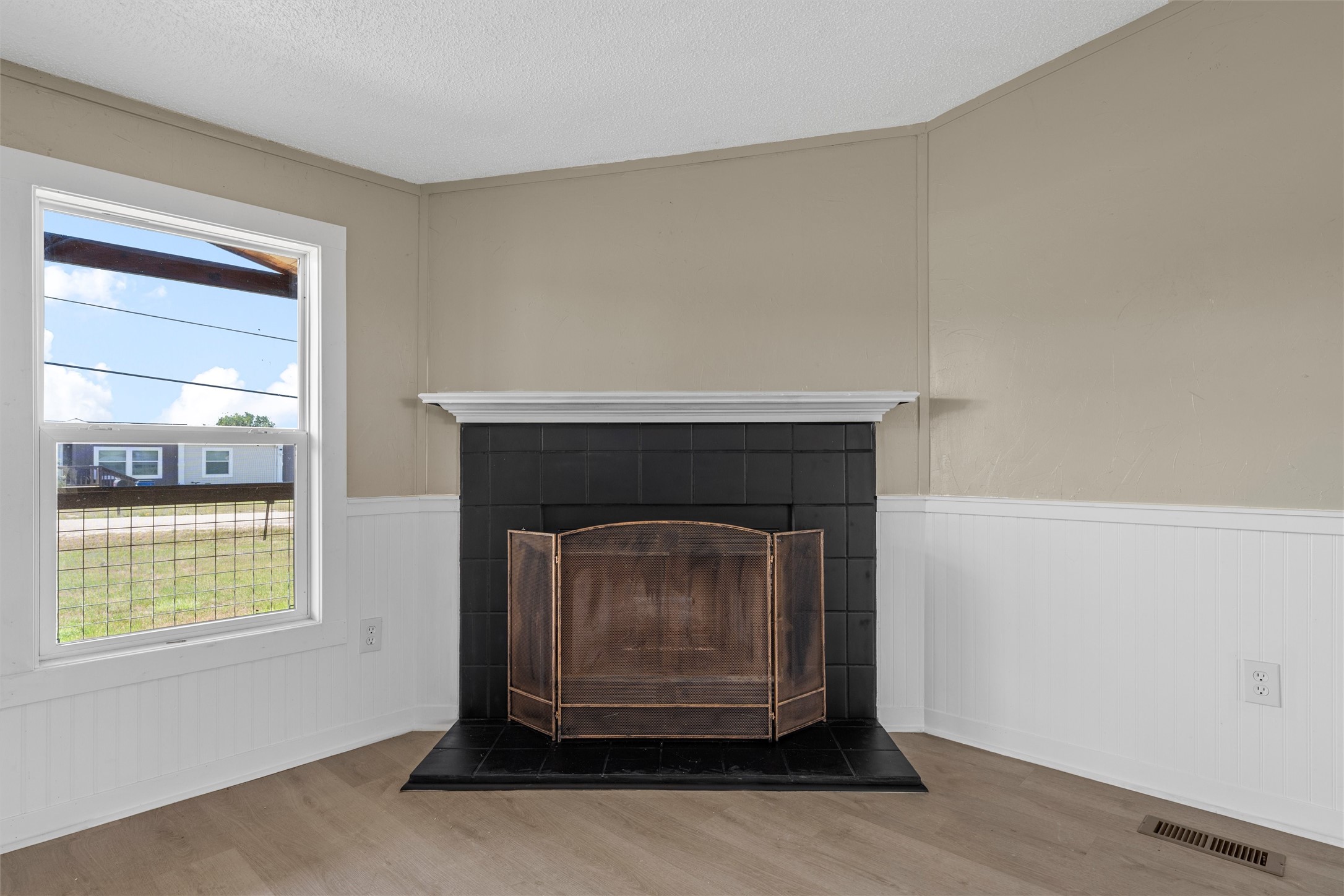 214 Bluebonnet Ridge