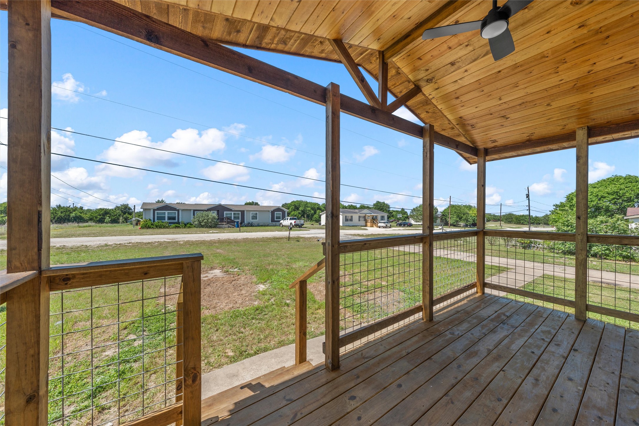 214 Bluebonnet Ridge
