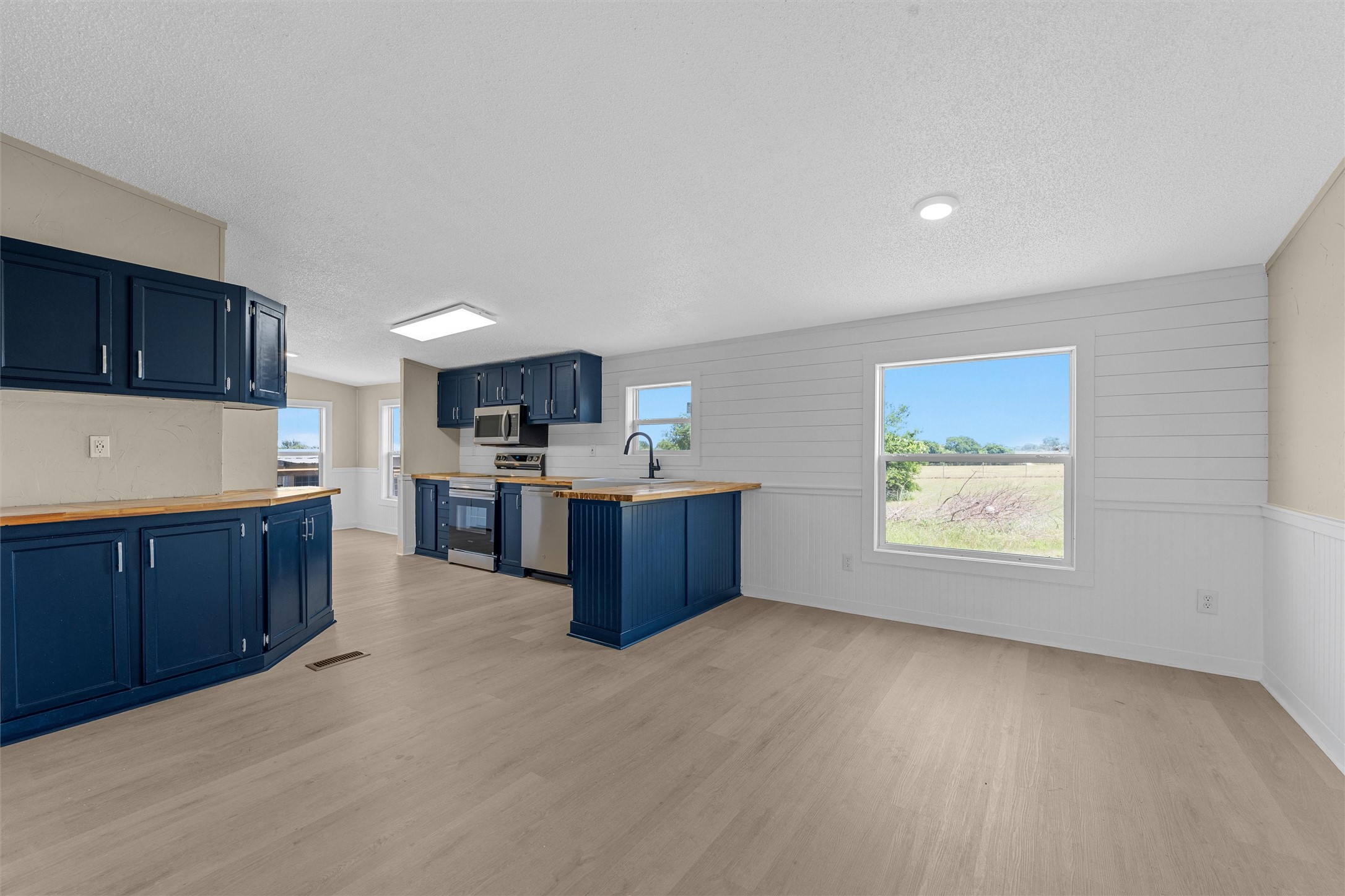 214 Bluebonnet Ridge