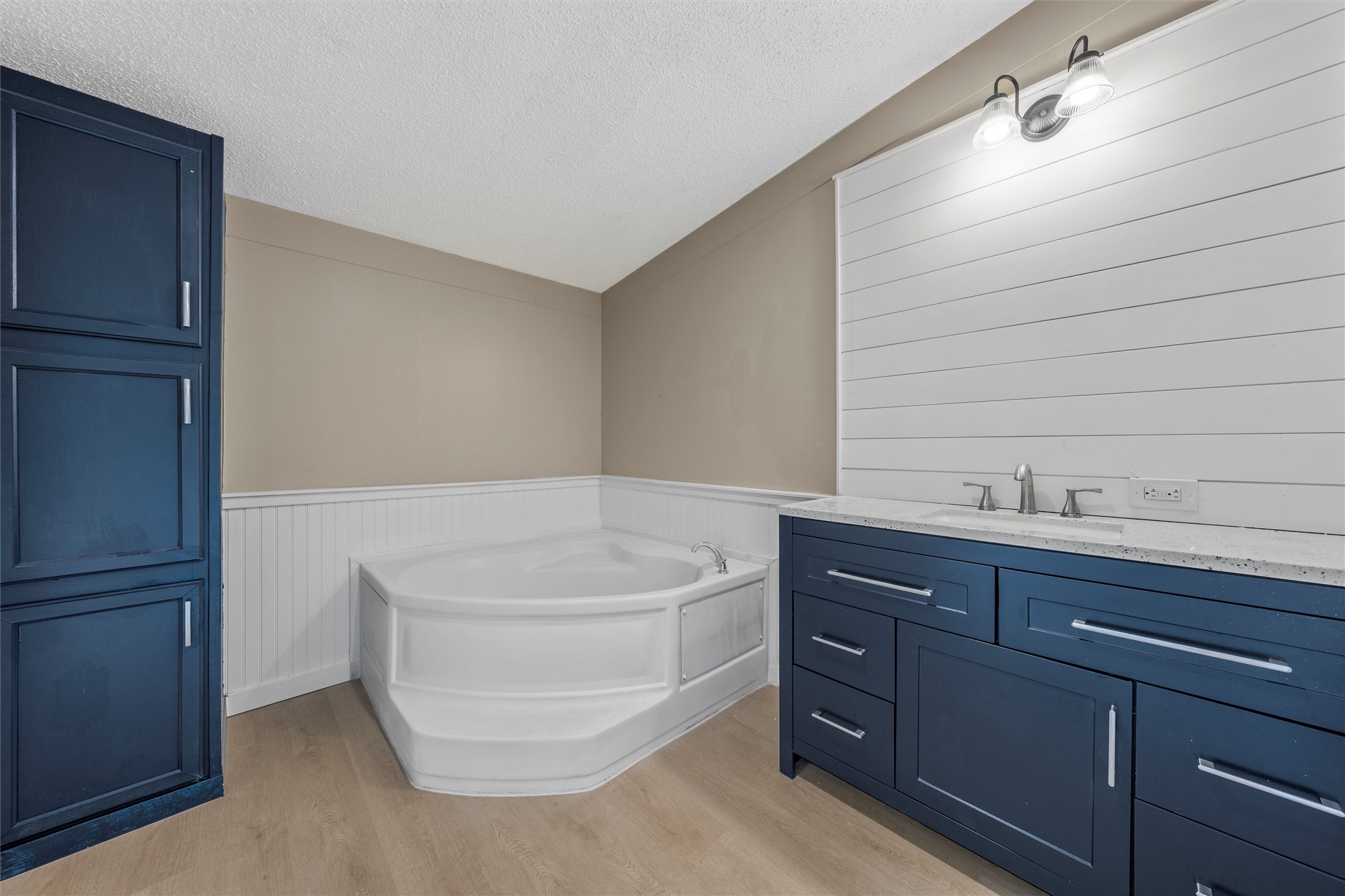 214 Bluebonnet Ridge