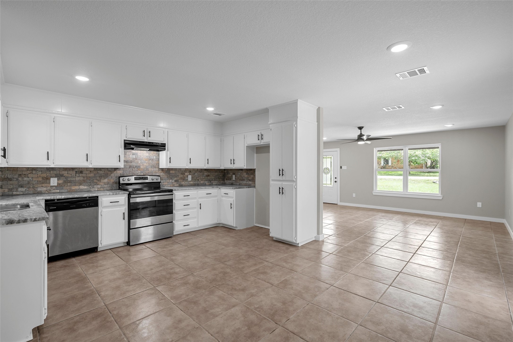 139 Cresthill Circle