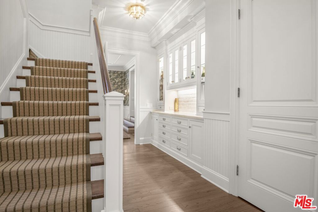 4163 Oak Place Drive