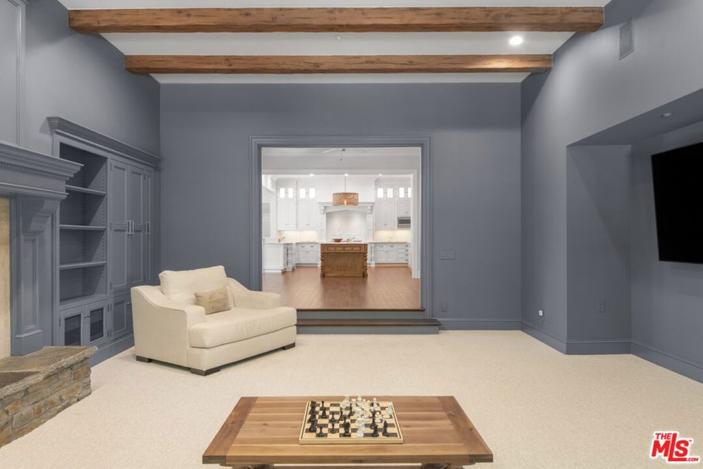4163 Oak Place Drive